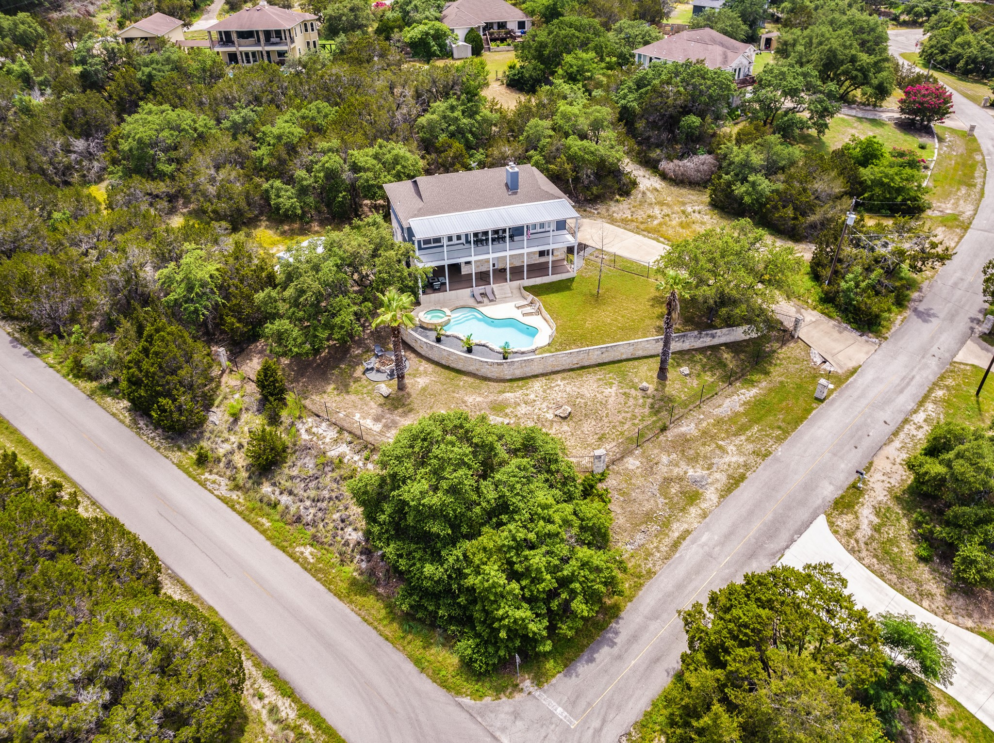 main property photo 35