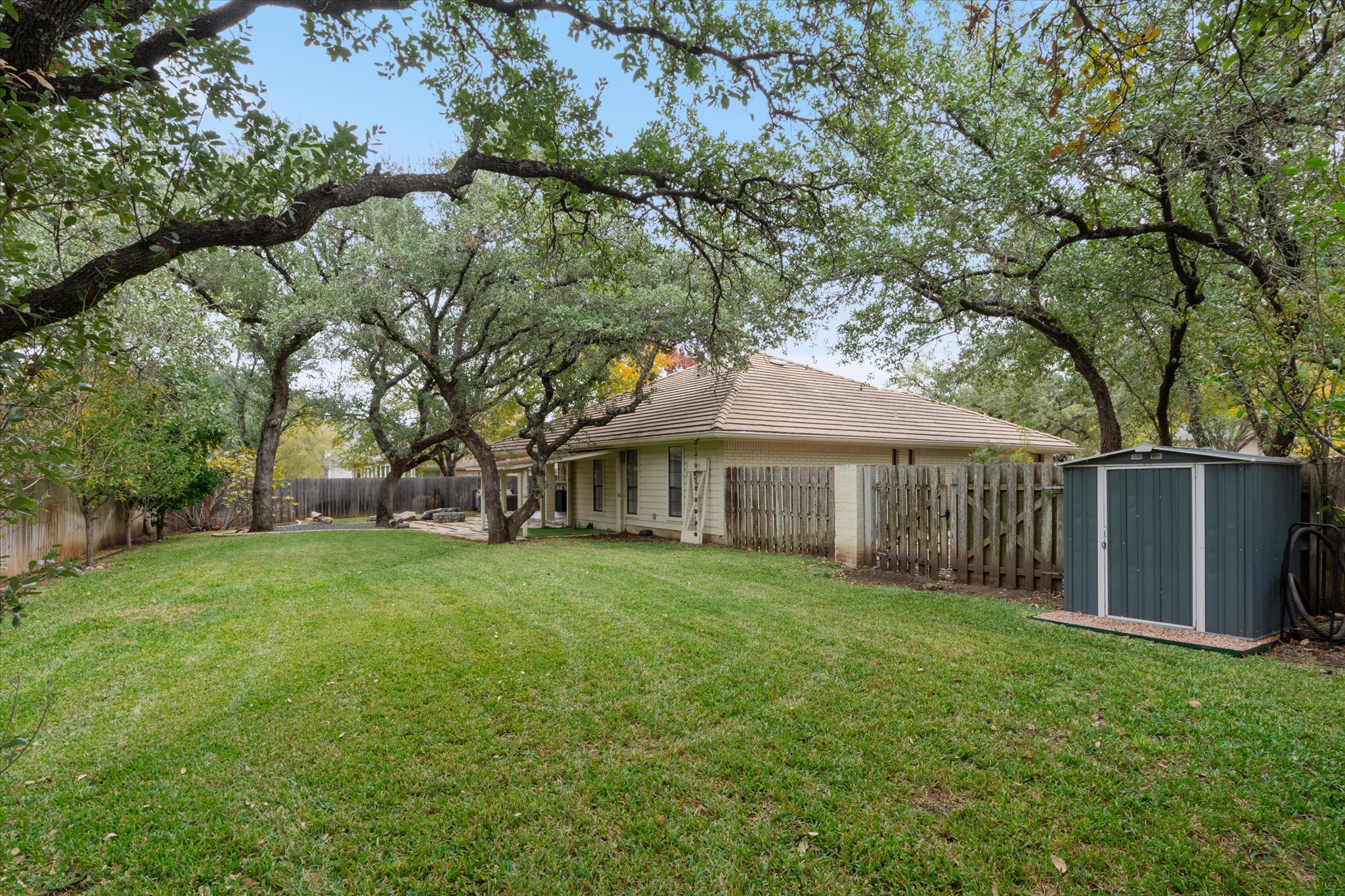 main property photo 31