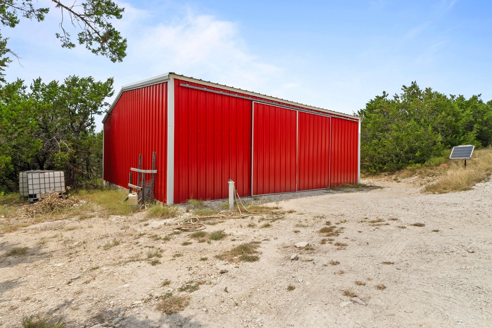 main property photo 30