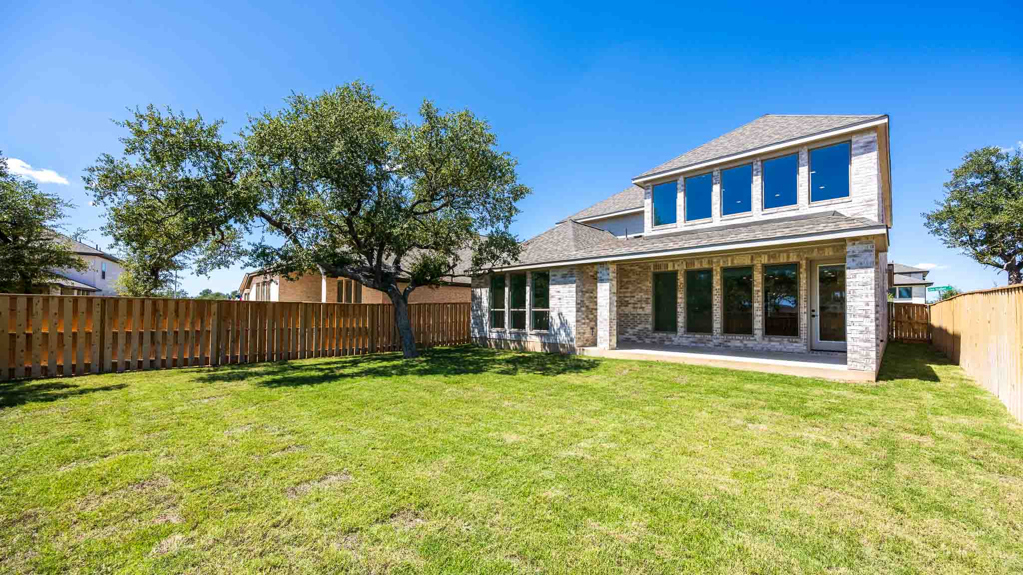 main property photo 7