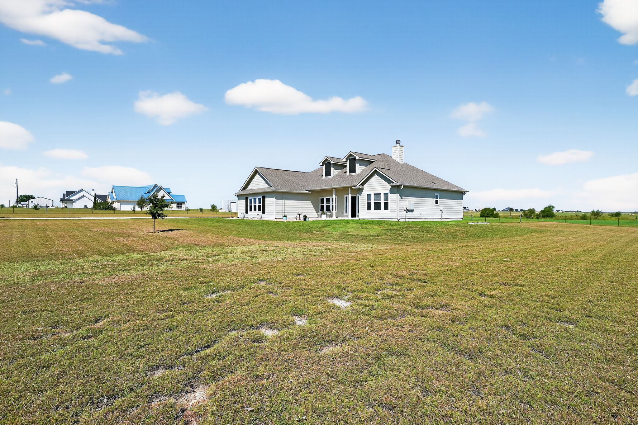main property photo 25
