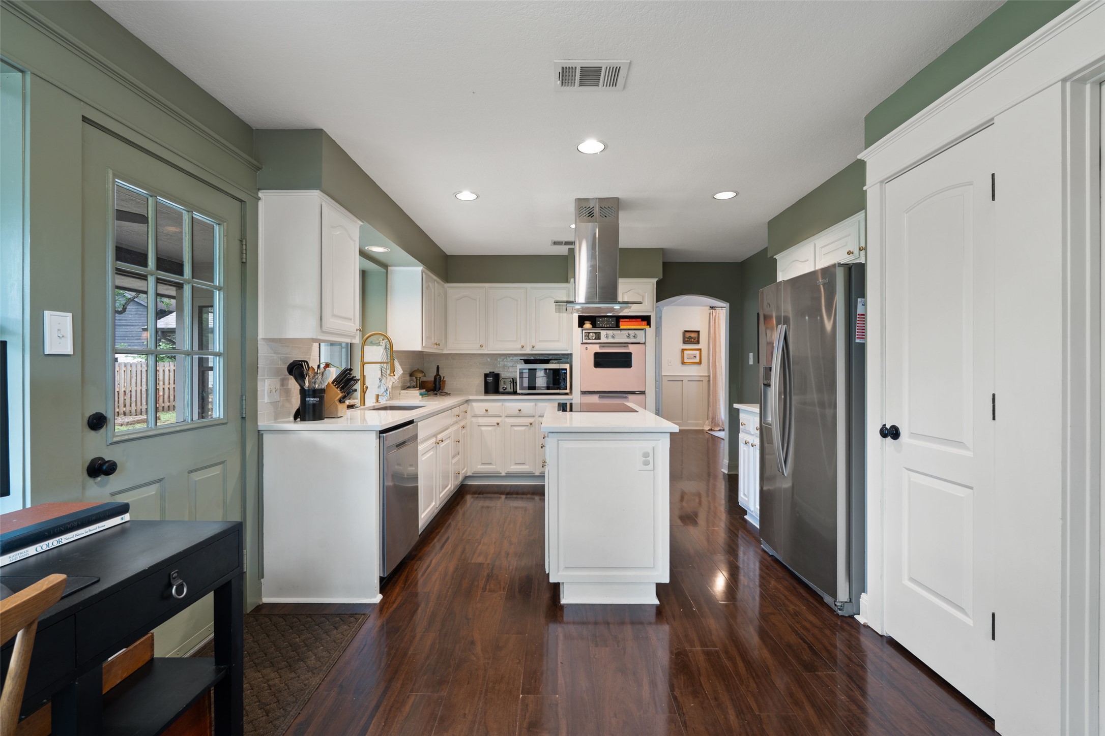 main property photo 14
