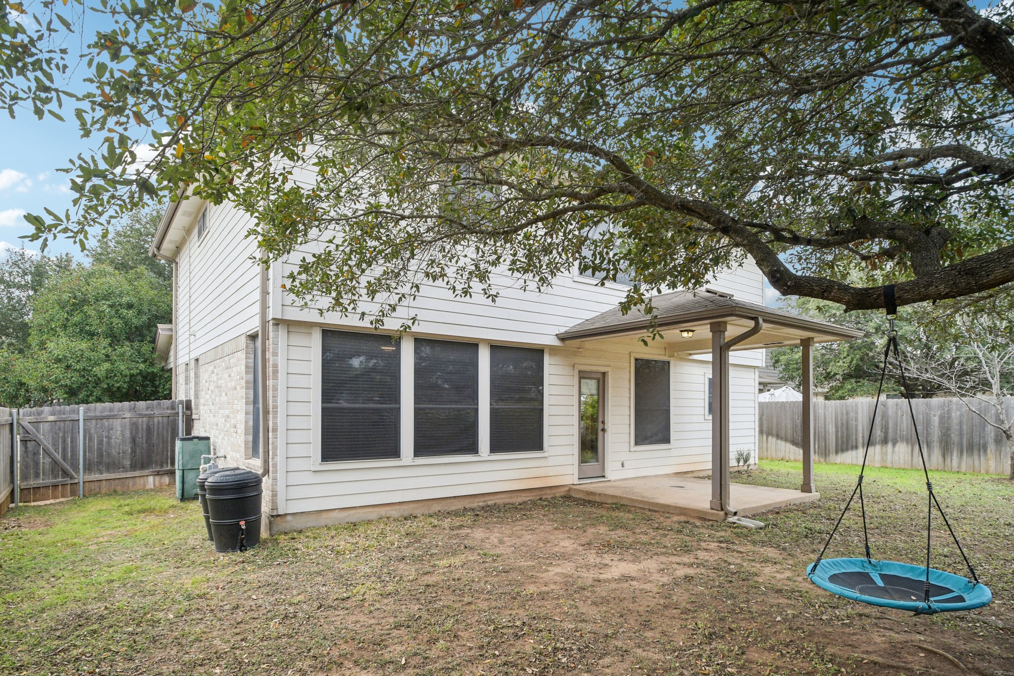 main property photo 26