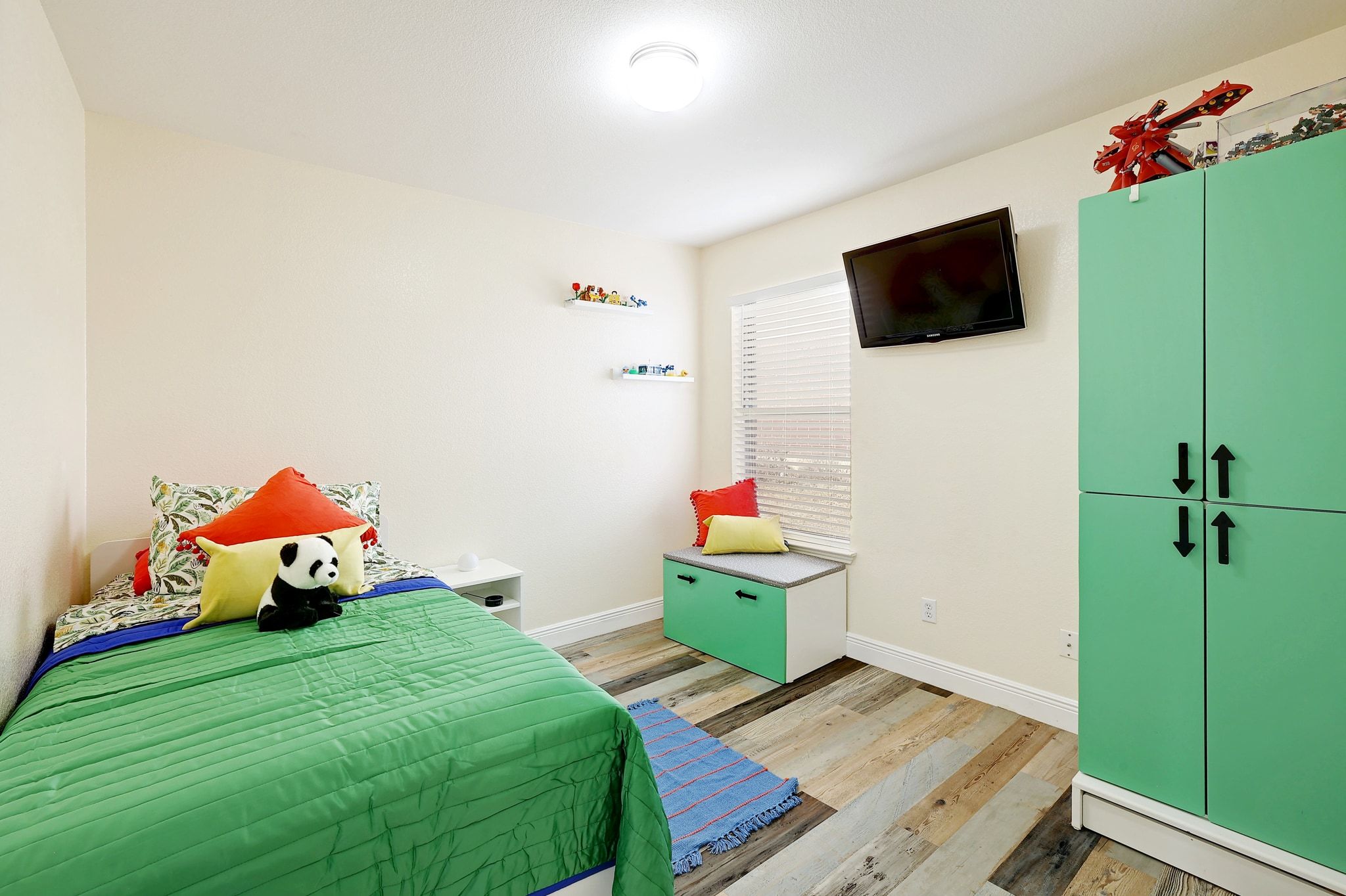 main property photo 20