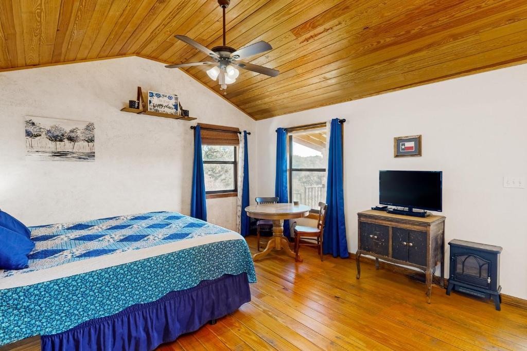 main property photo 20