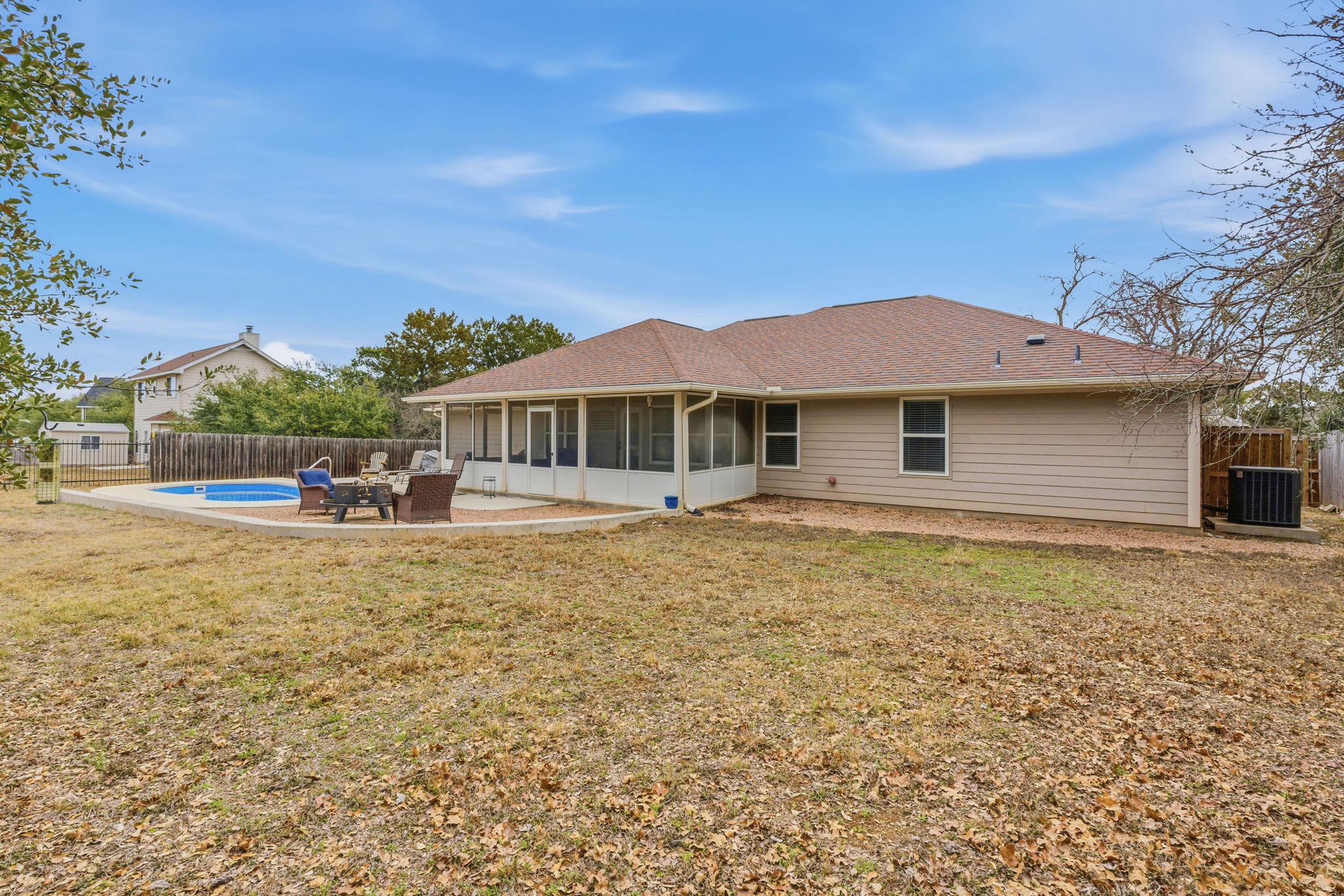 main property photo 23