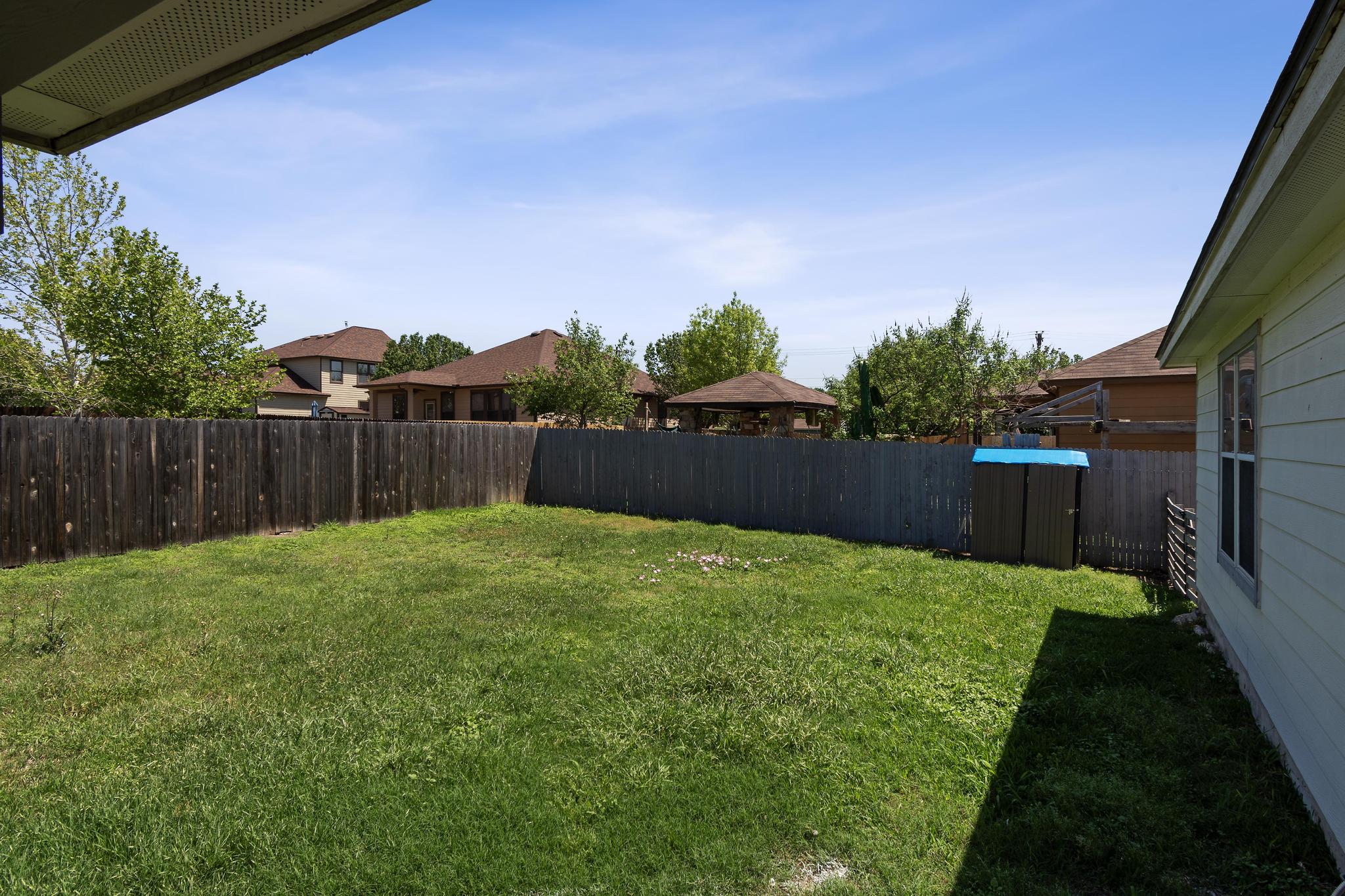 main property photo 20