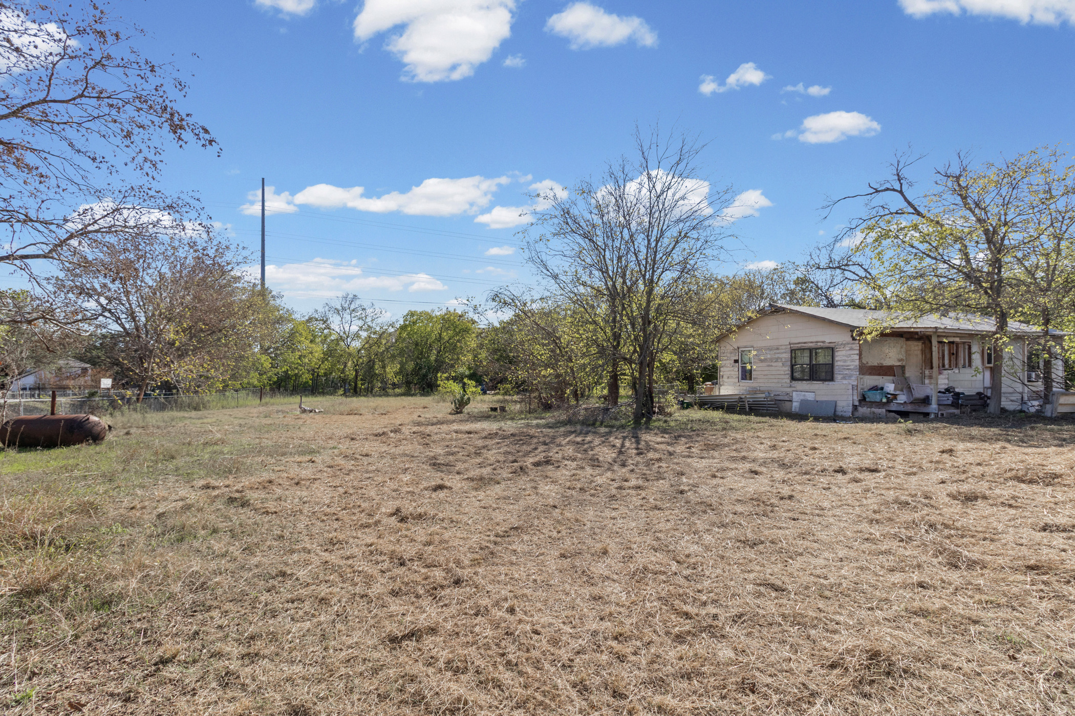 main property photo 13