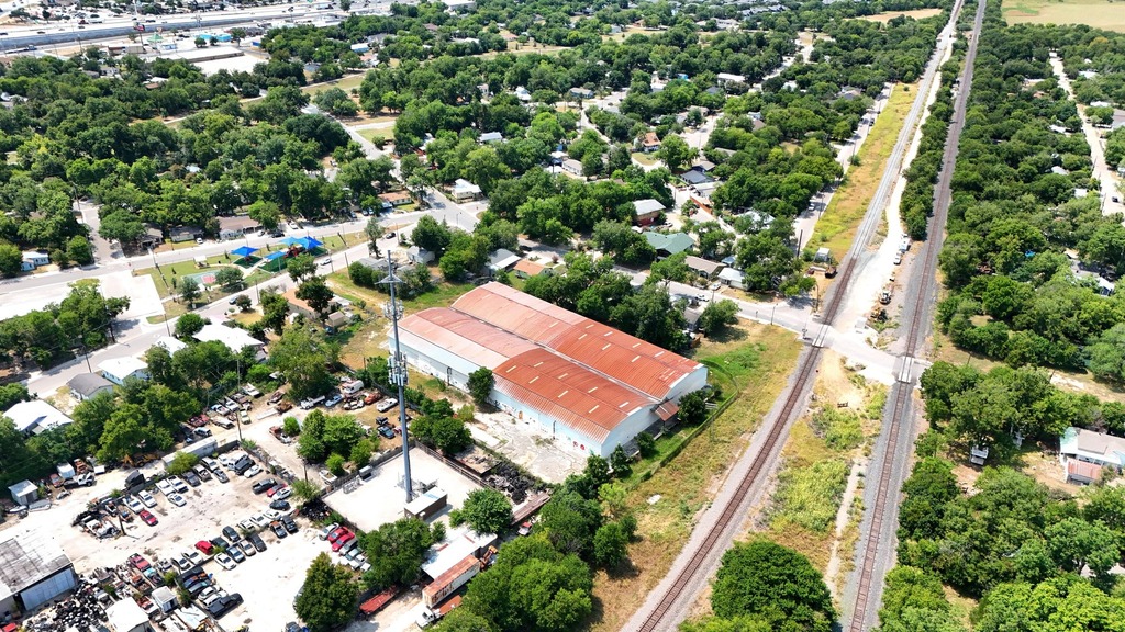 main property photo 3