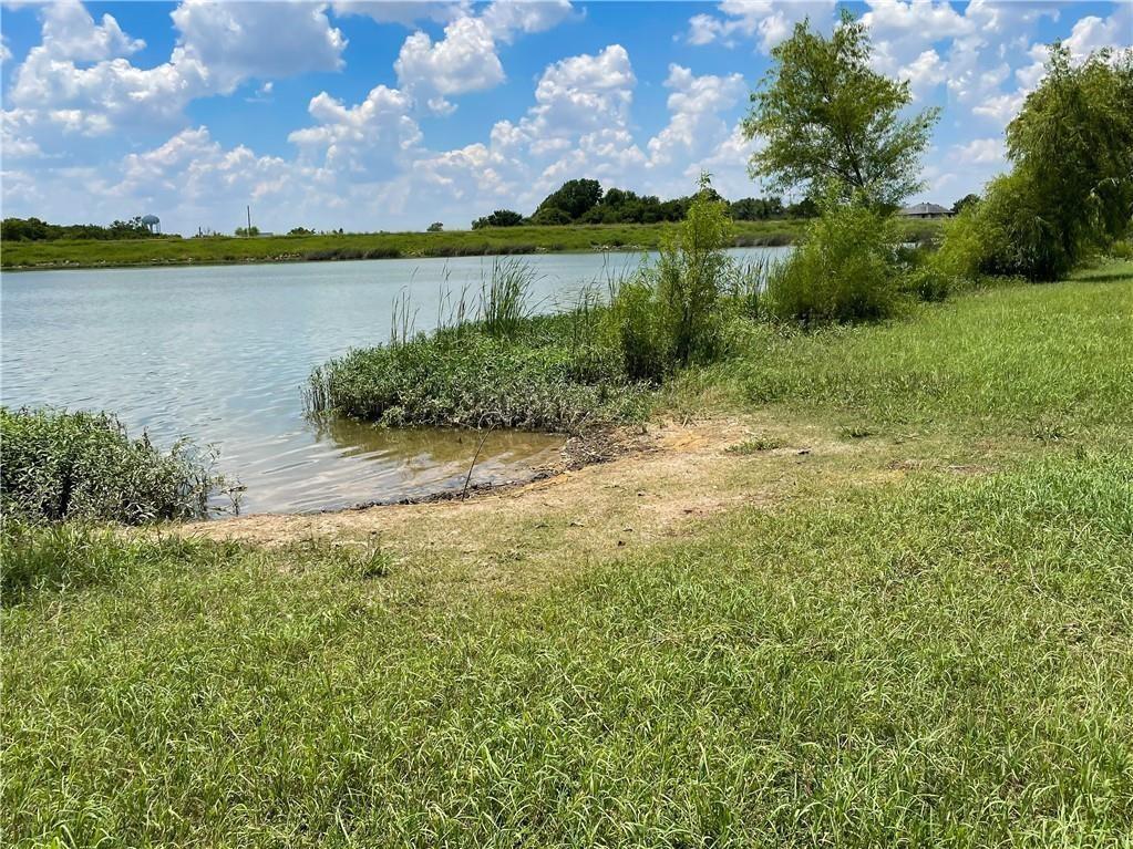 main property photo 11