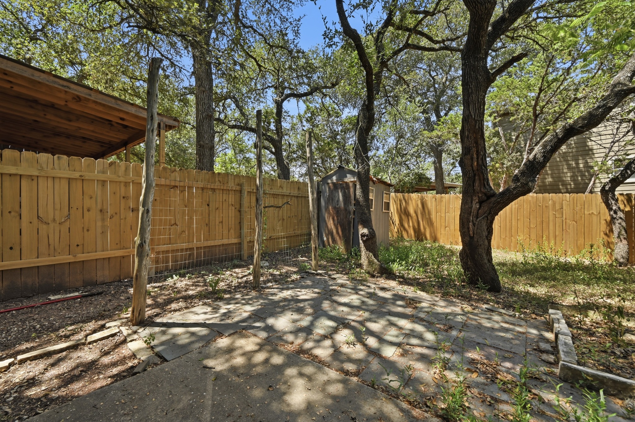 main property photo 30