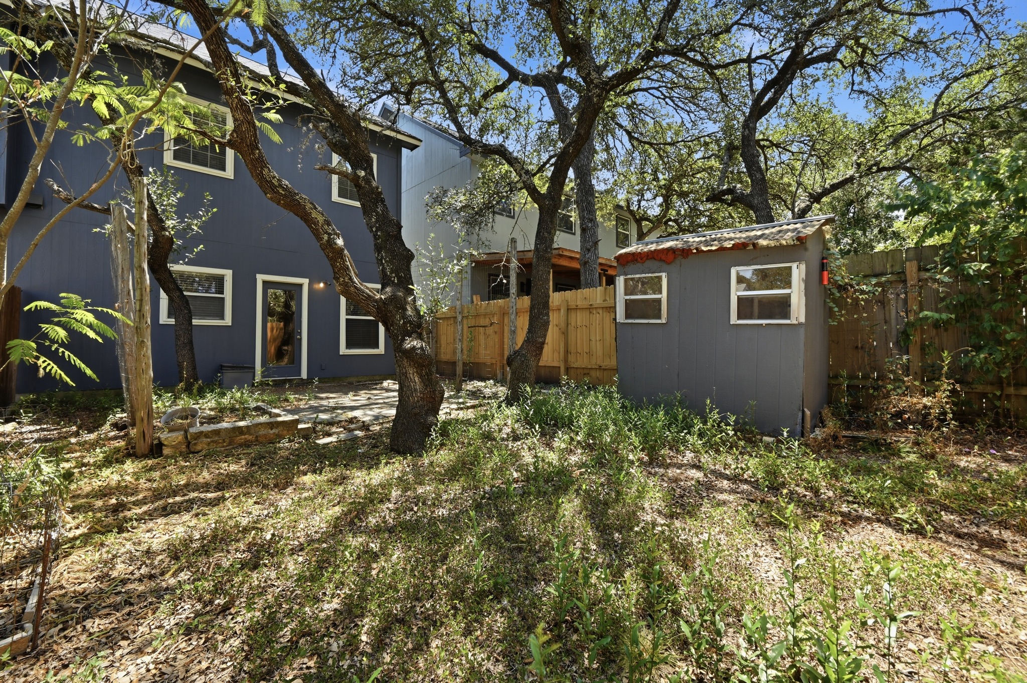 main property photo 31