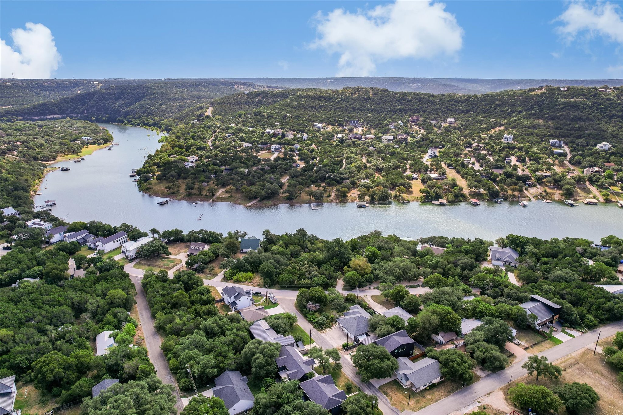 main property photo 30