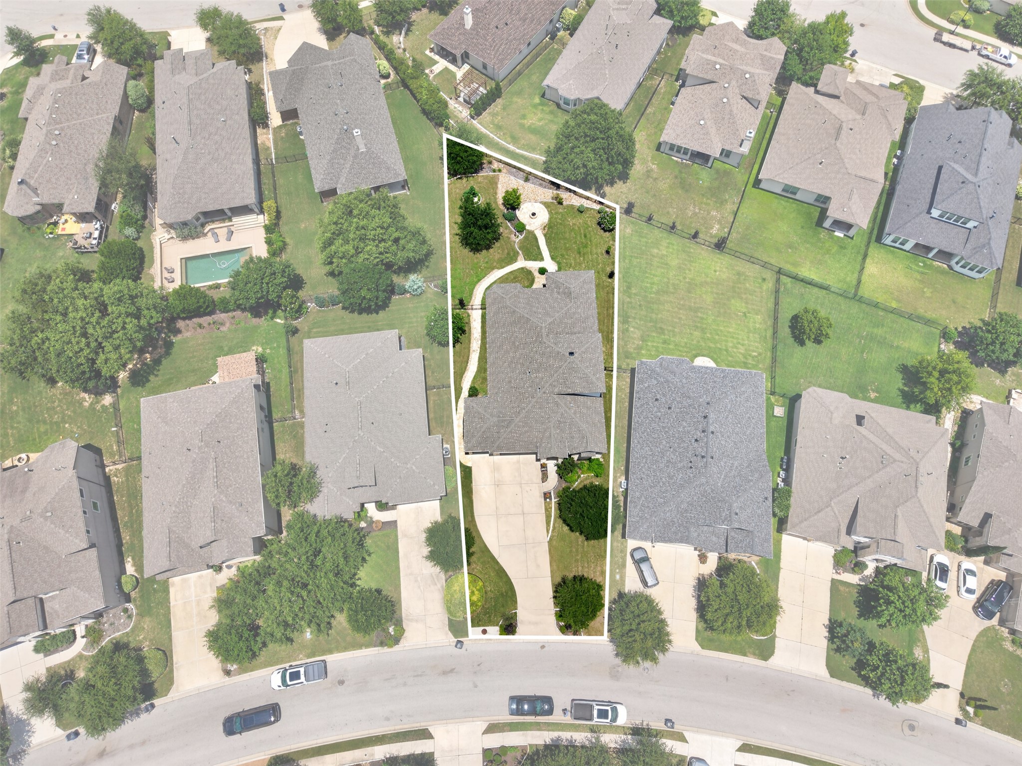 main property photo 35