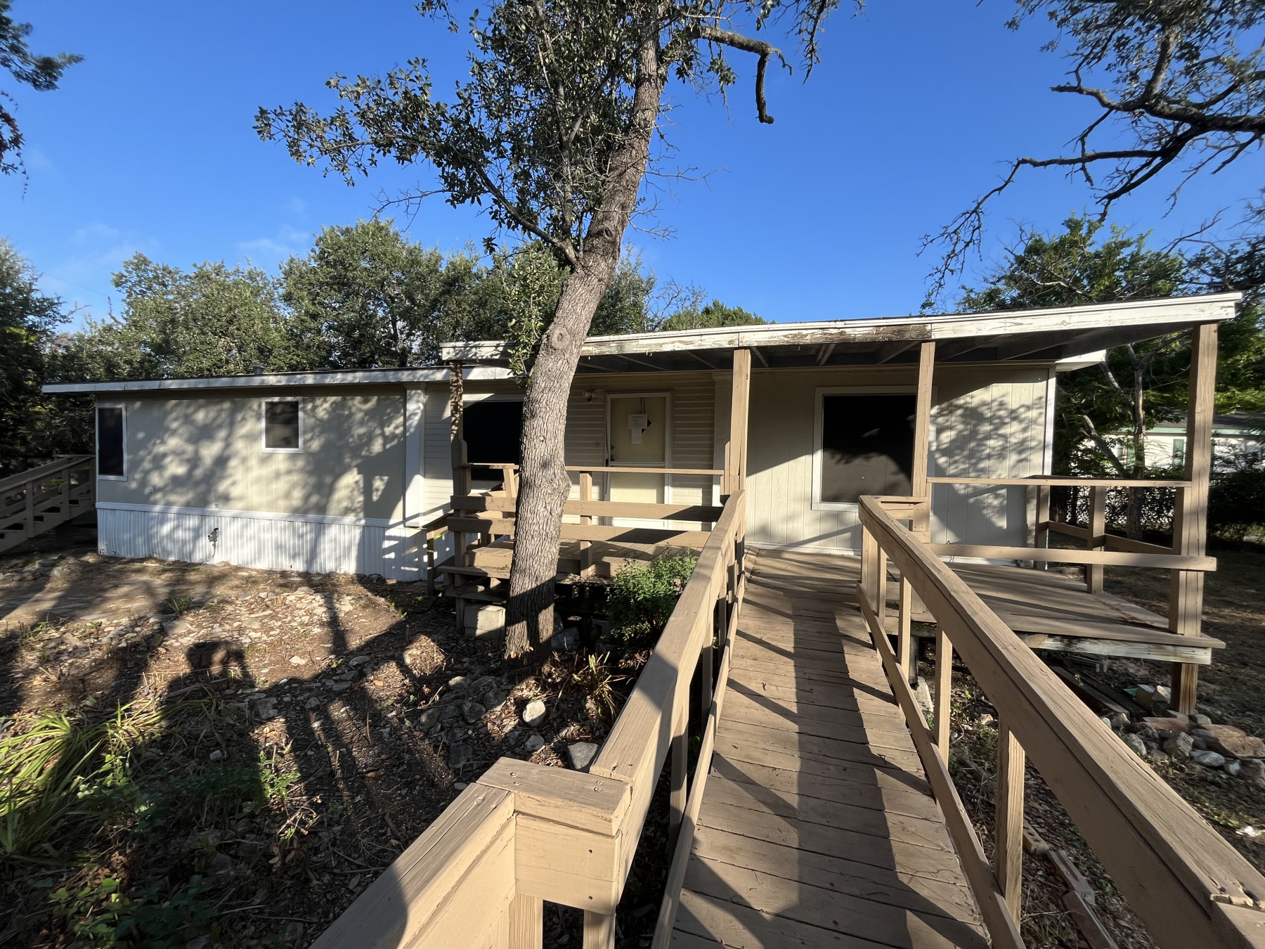 main property photo 23