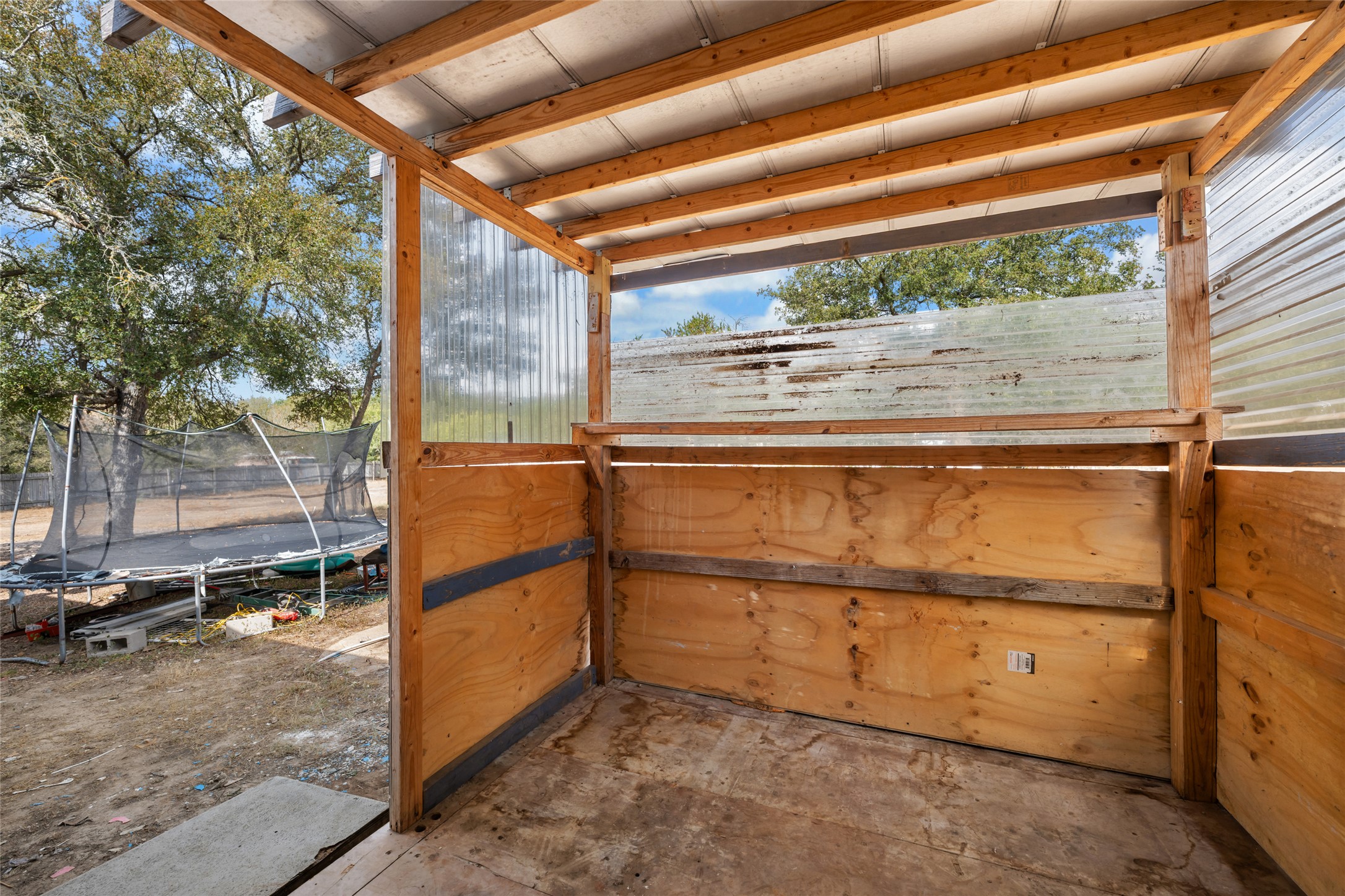 main property photo 22