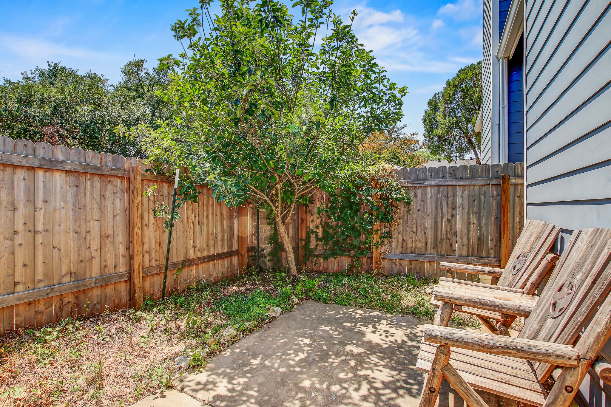 main property photo 15