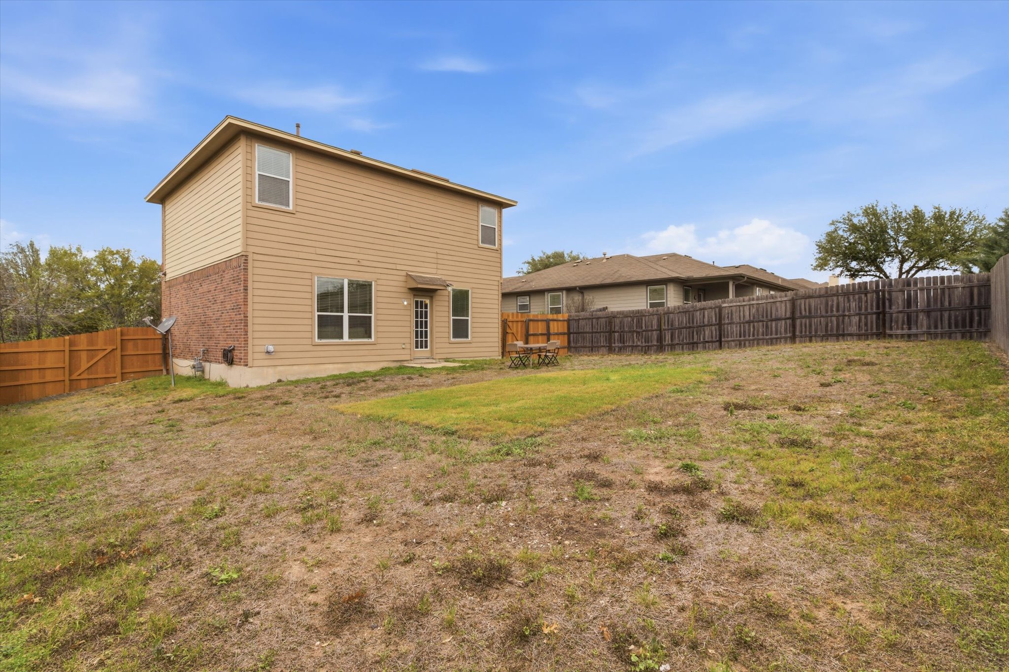 main property photo 20