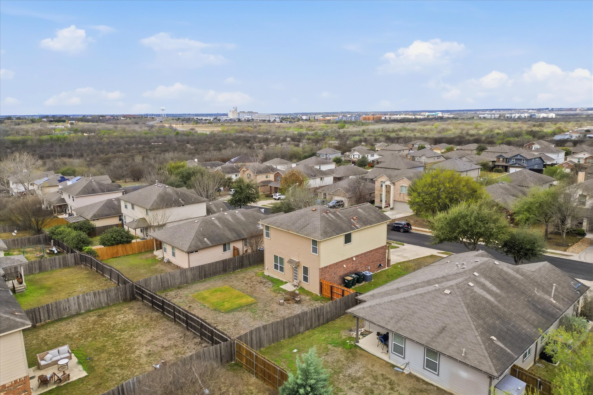 main property photo 23