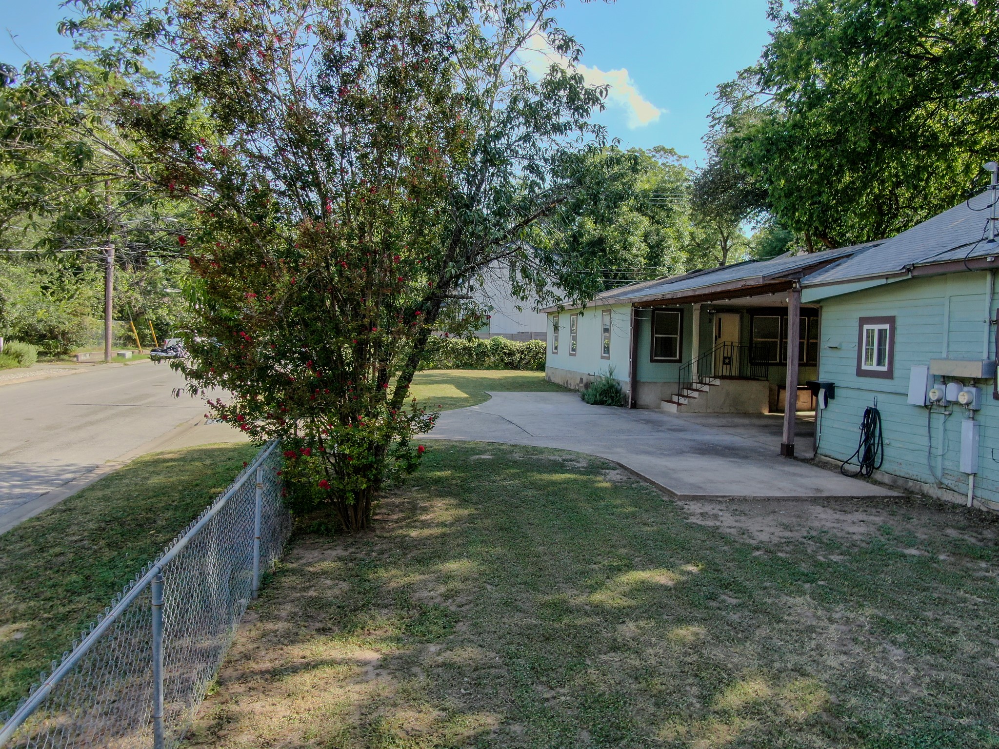 main property photo 23