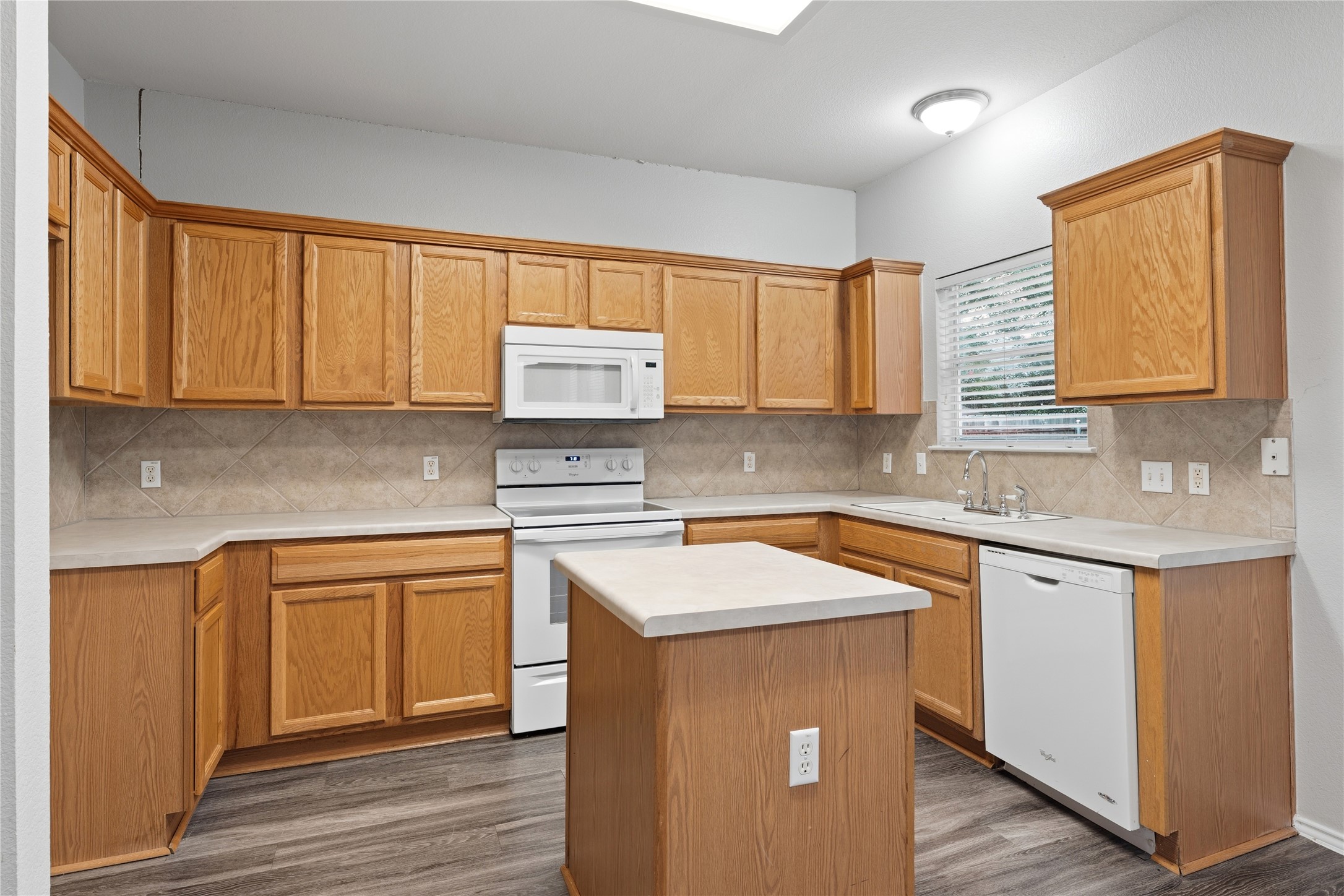 main property photo 15