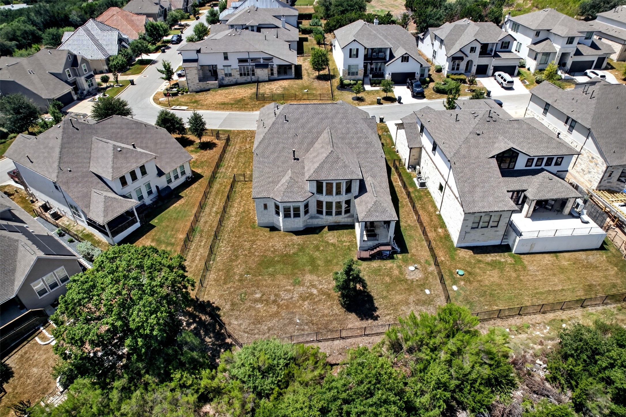 main property photo 39