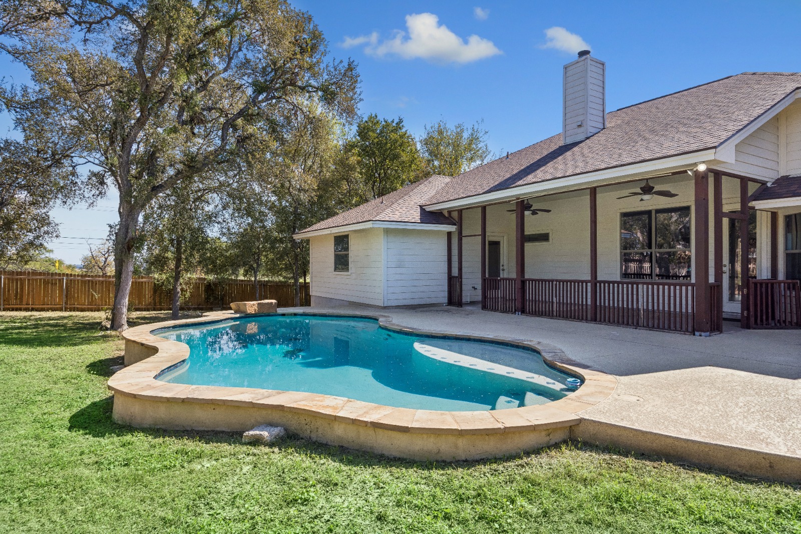 main property photo 21