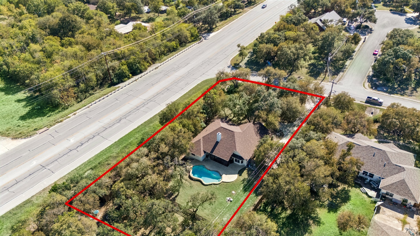 main property photo 25