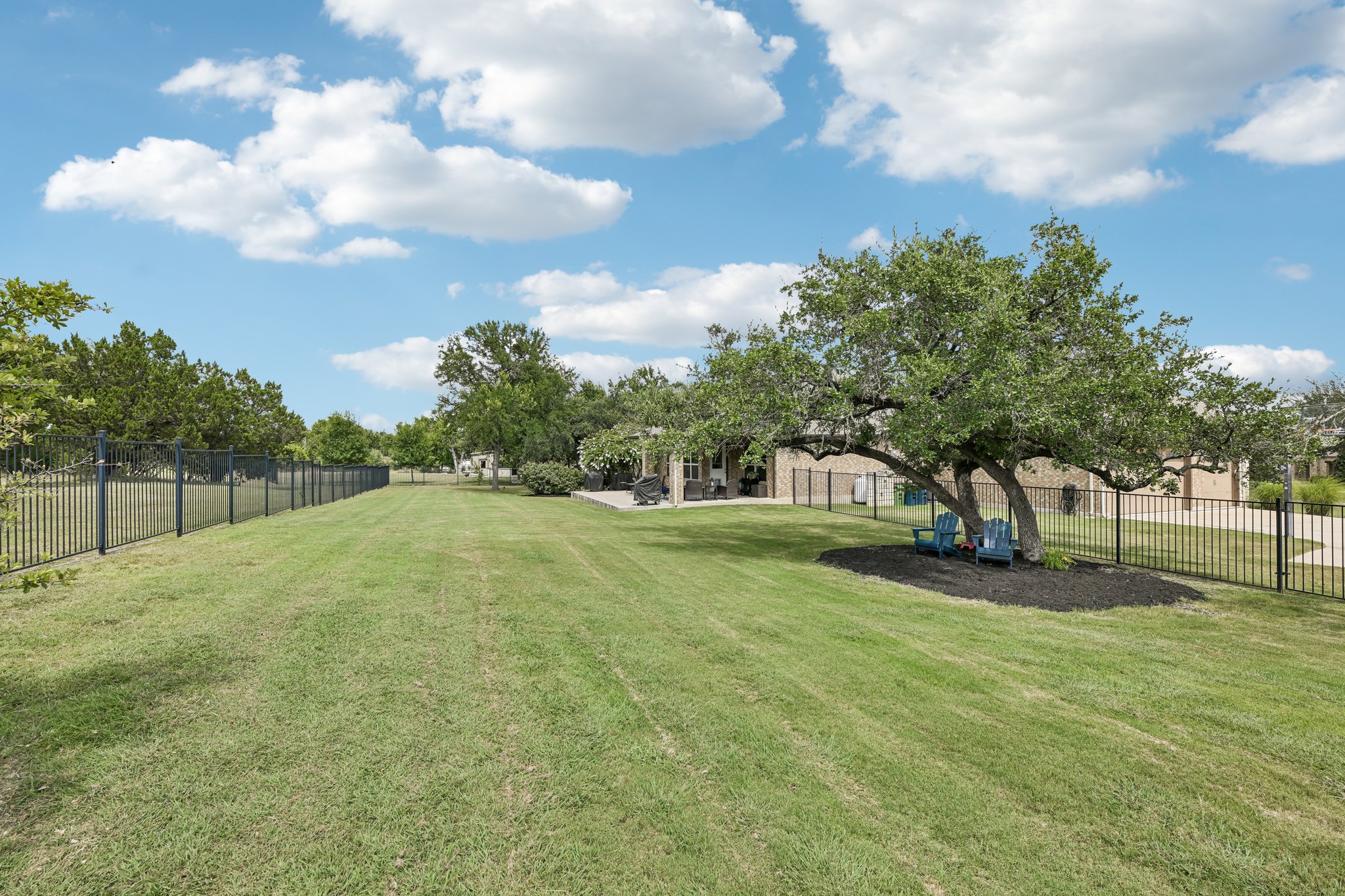 main property photo 33