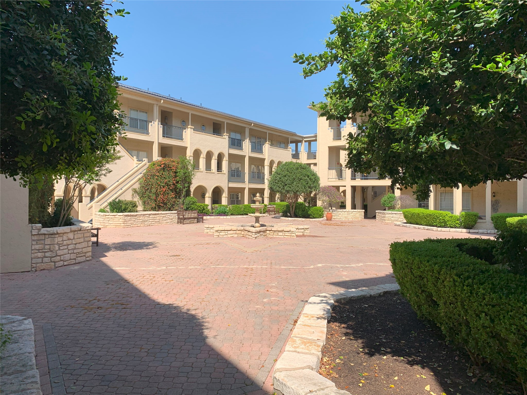 main property photo 25