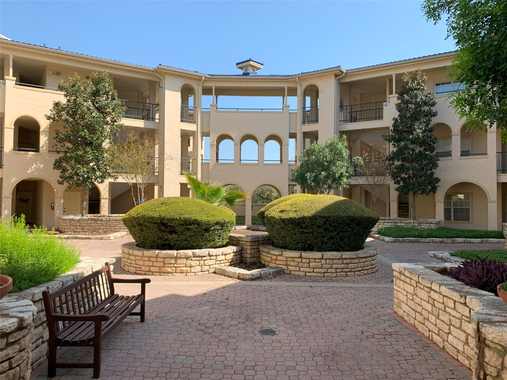 main property photo 26