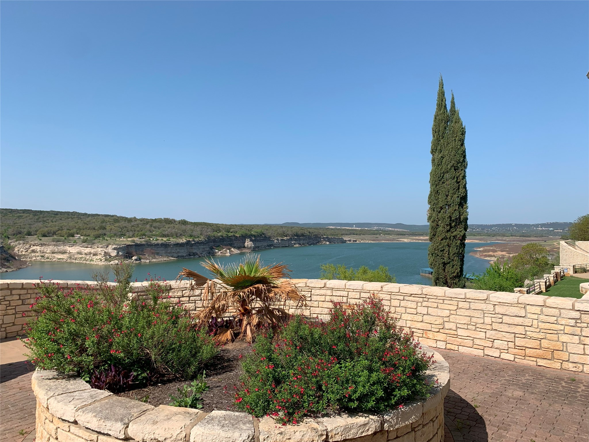 main property photo 31