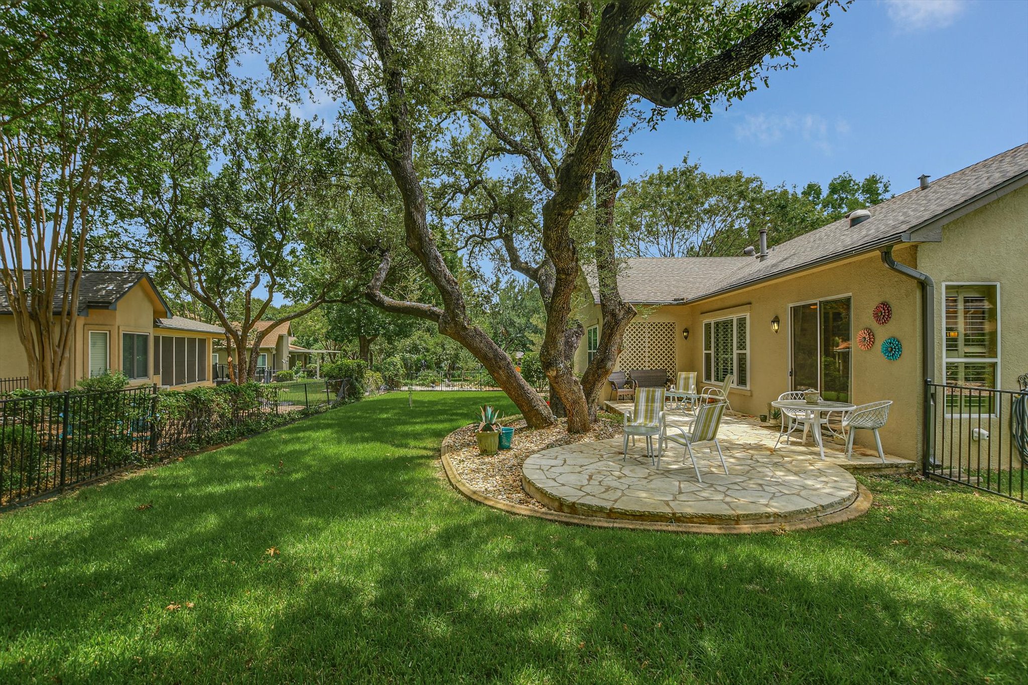 main property photo 24