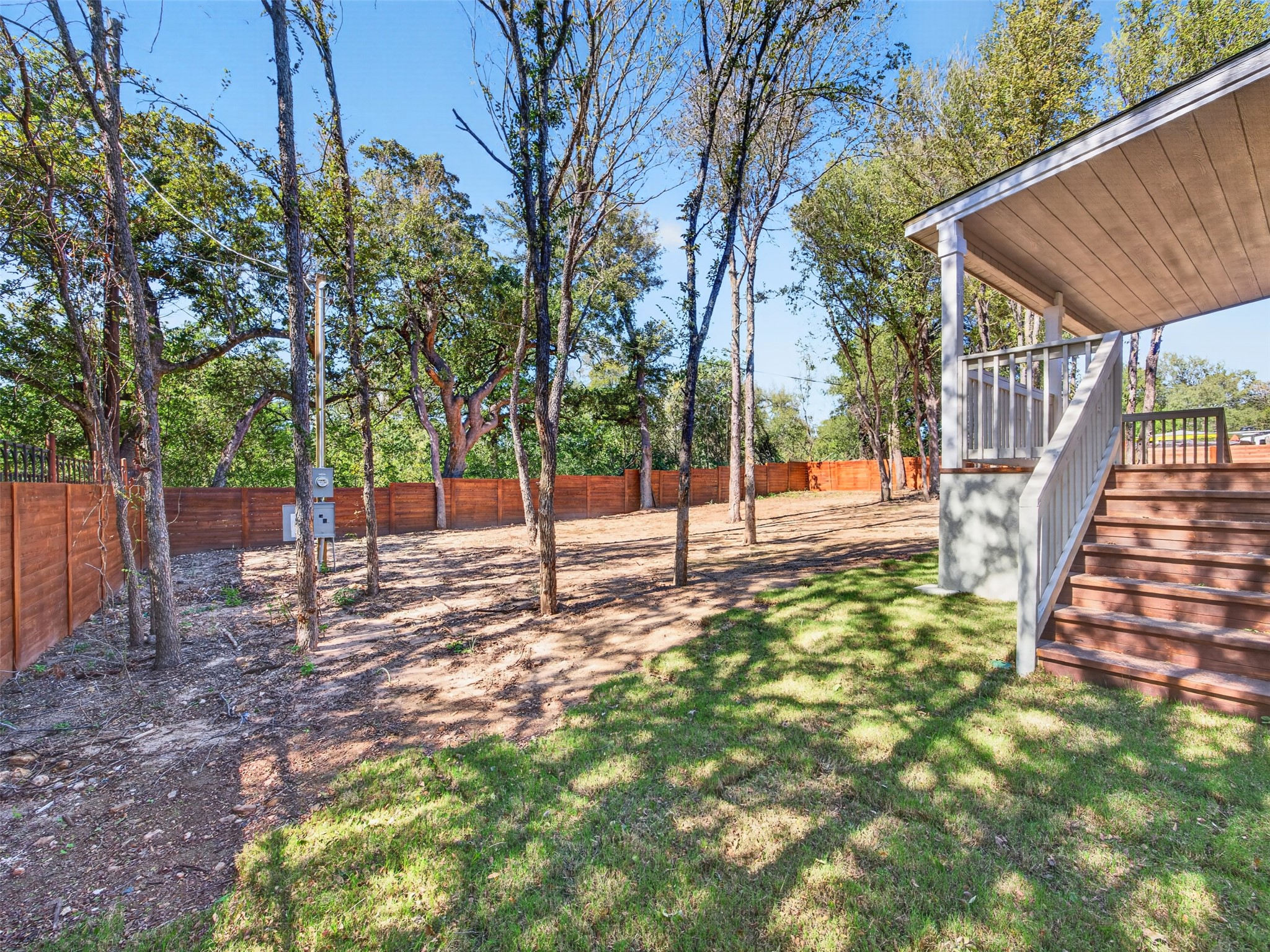 main property photo 11