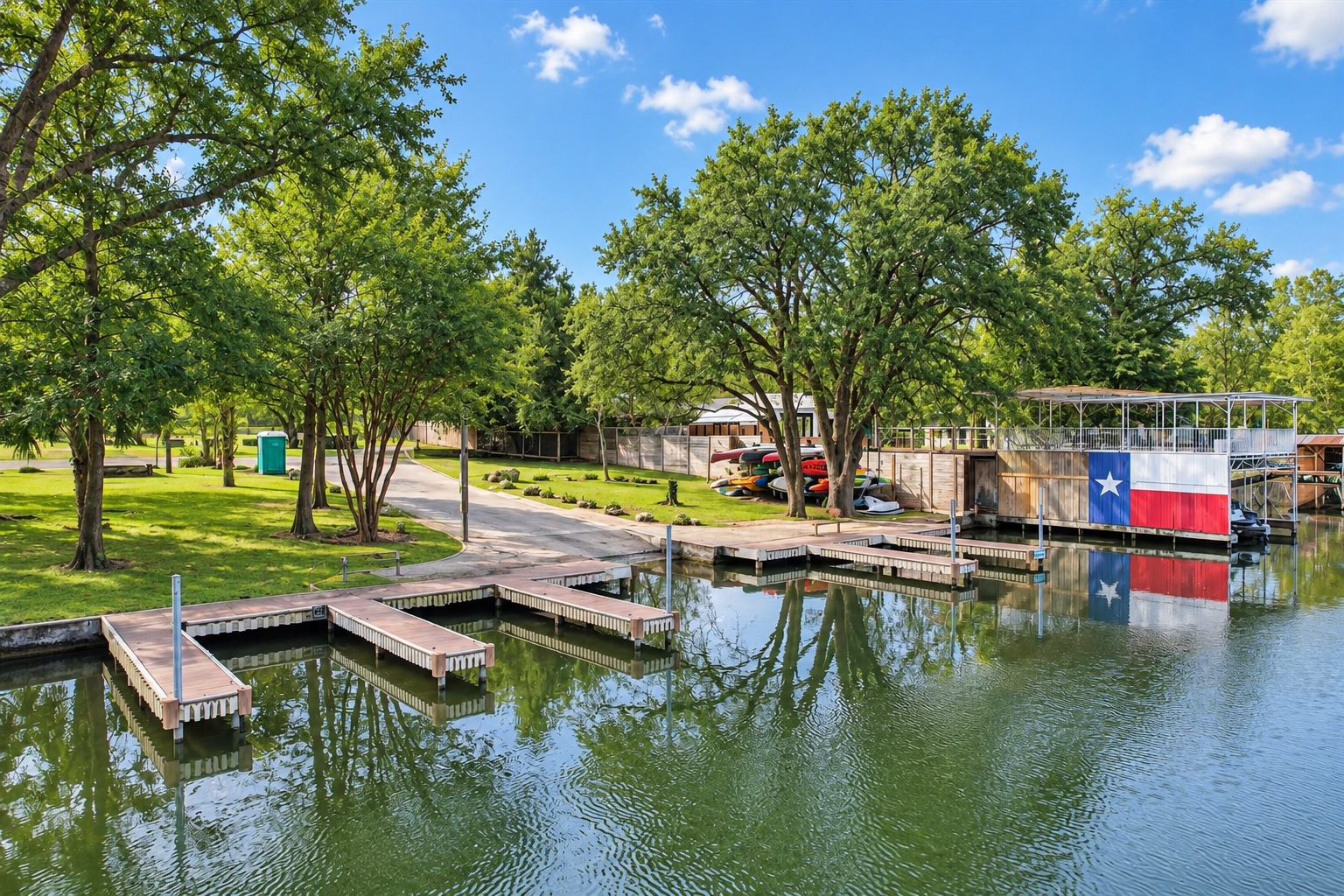 main property photo 37