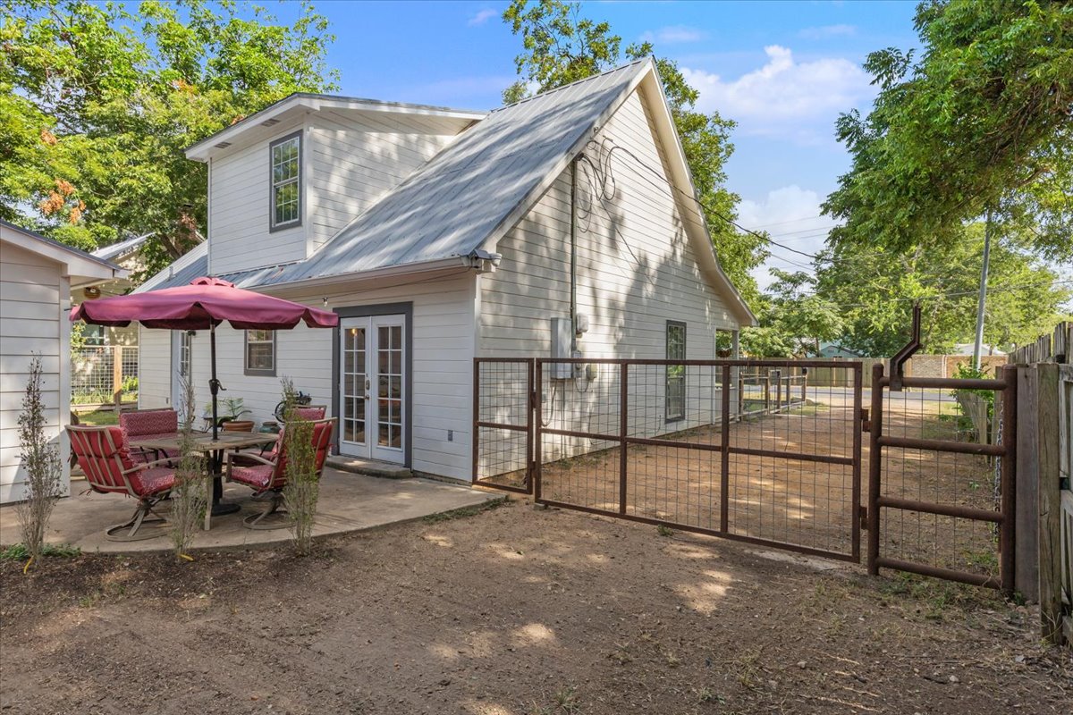 main property photo 32