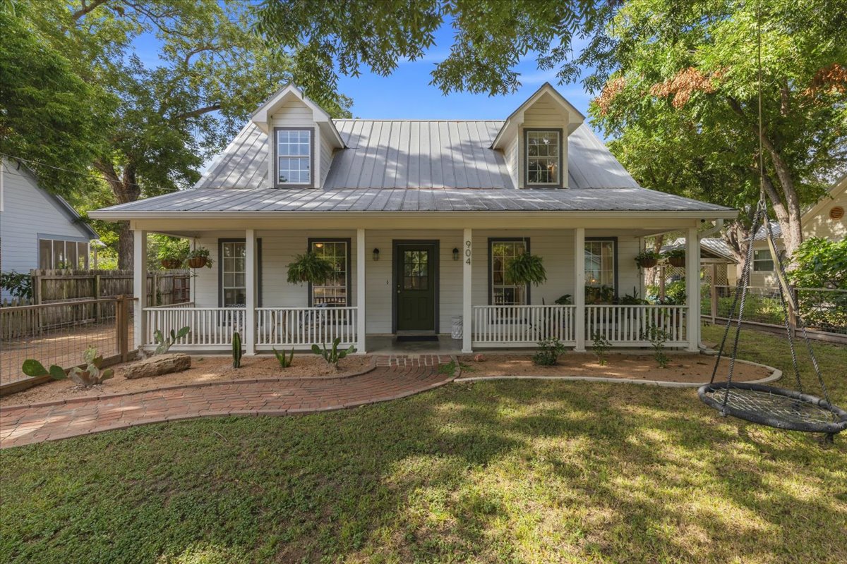 main property photo 8