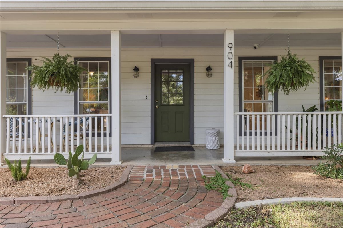 main property photo 9