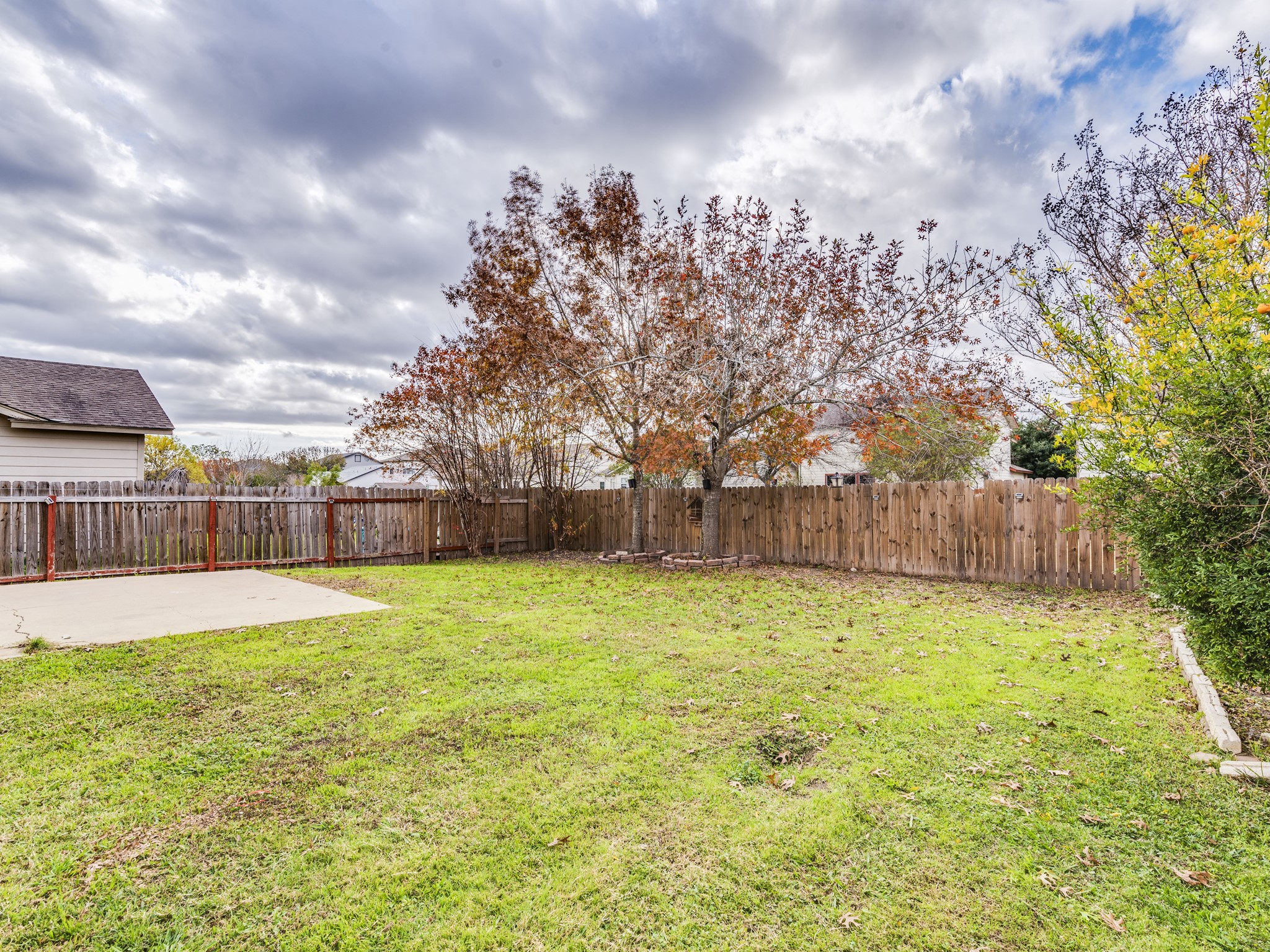 main property photo 13