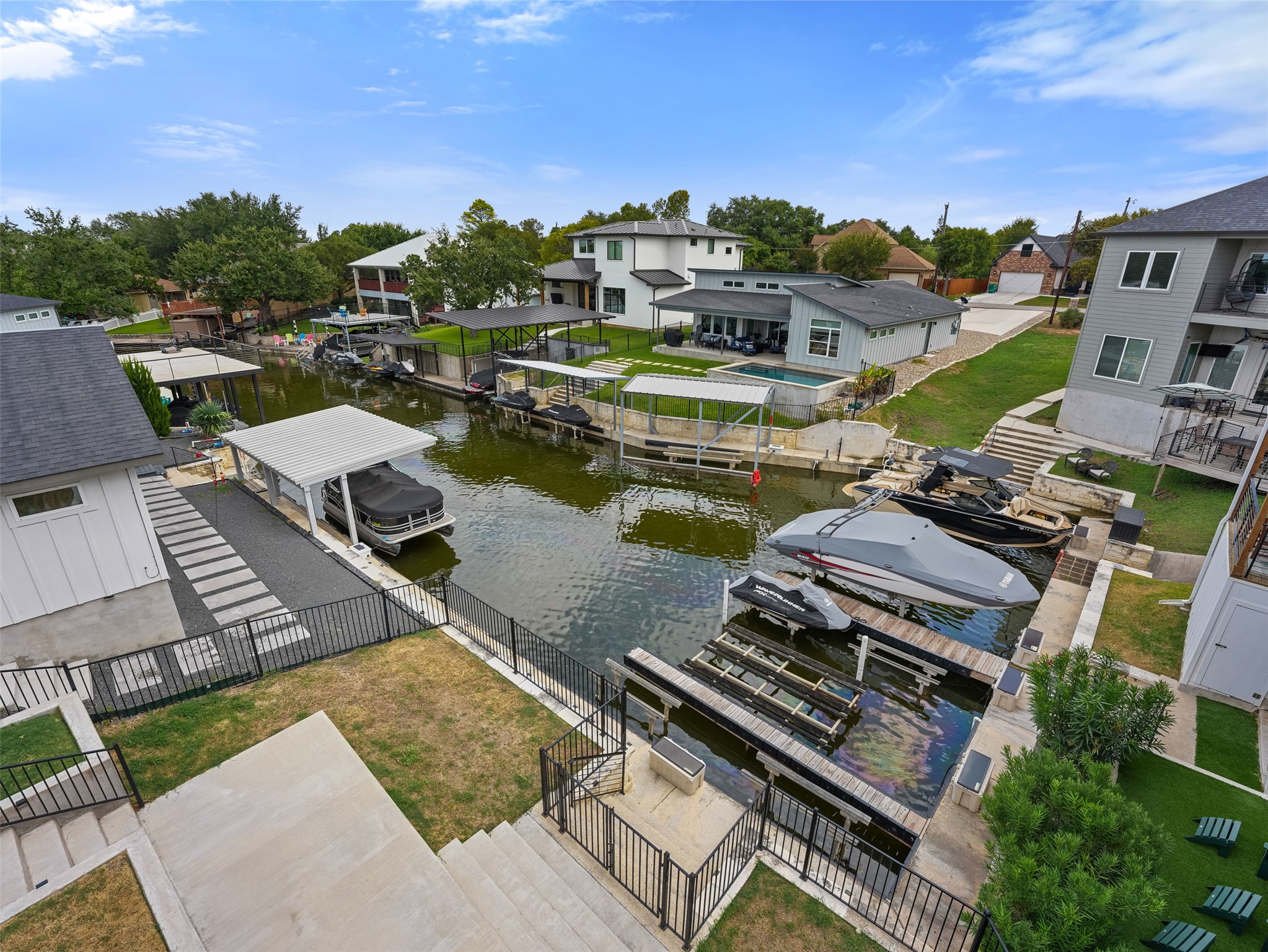 main property photo 32