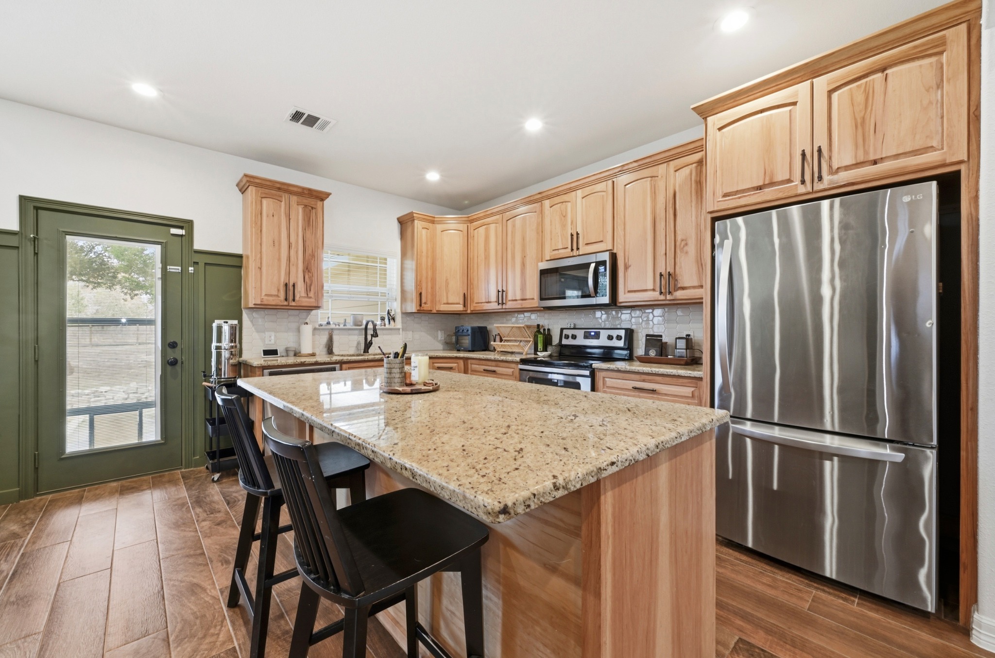 main property photo 10