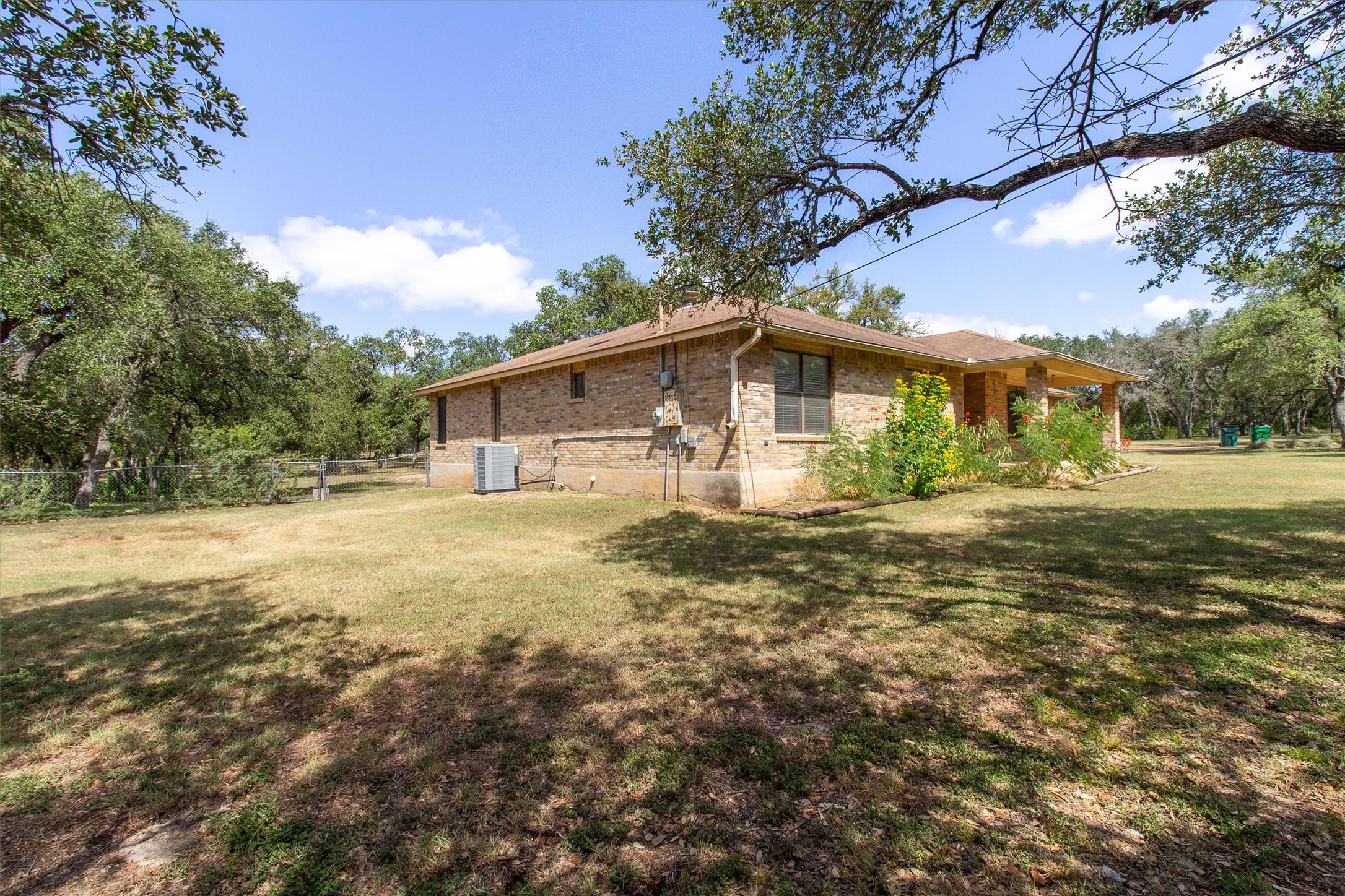 main property photo 24