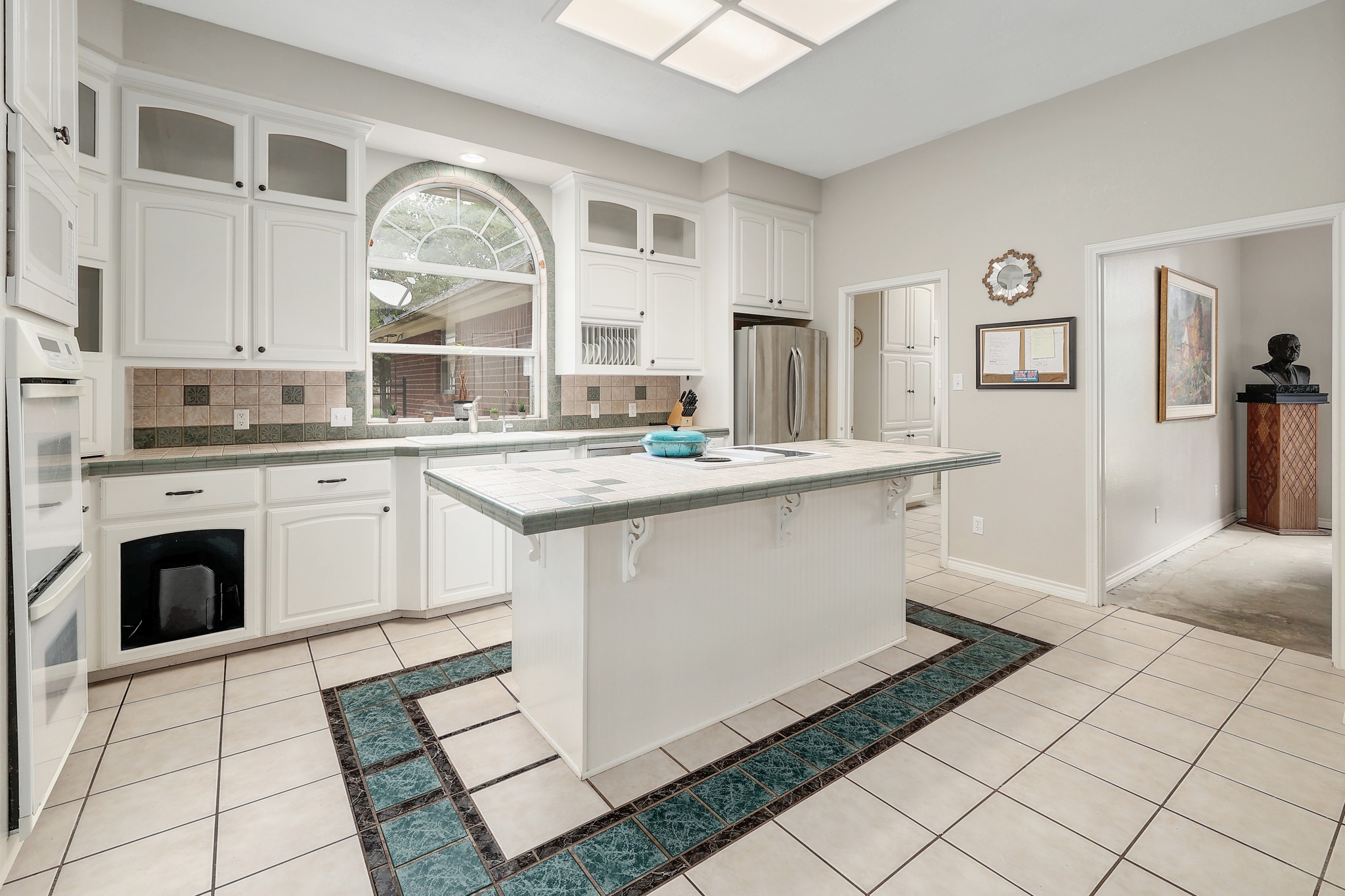 main property photo 11