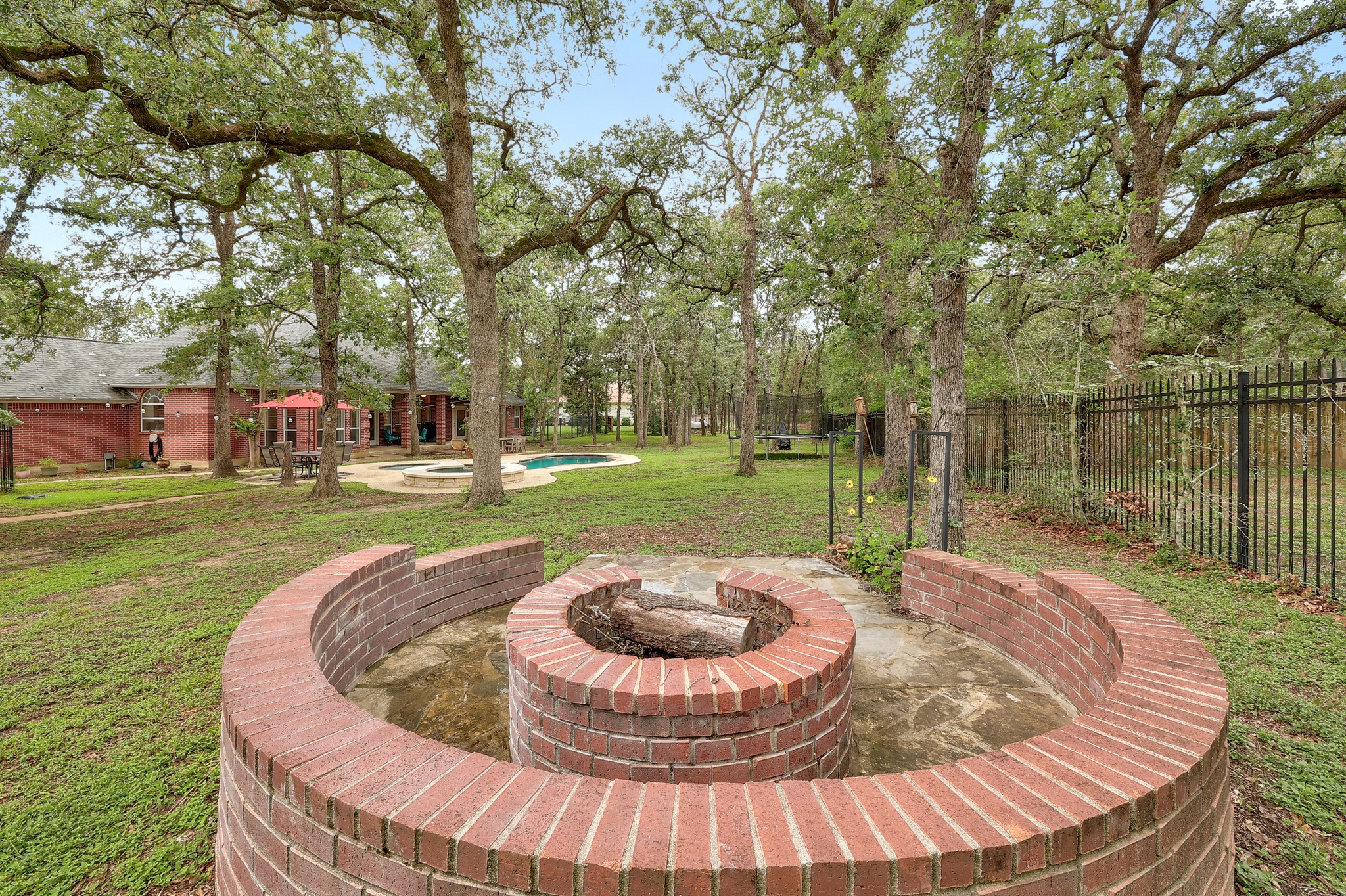 main property photo 39