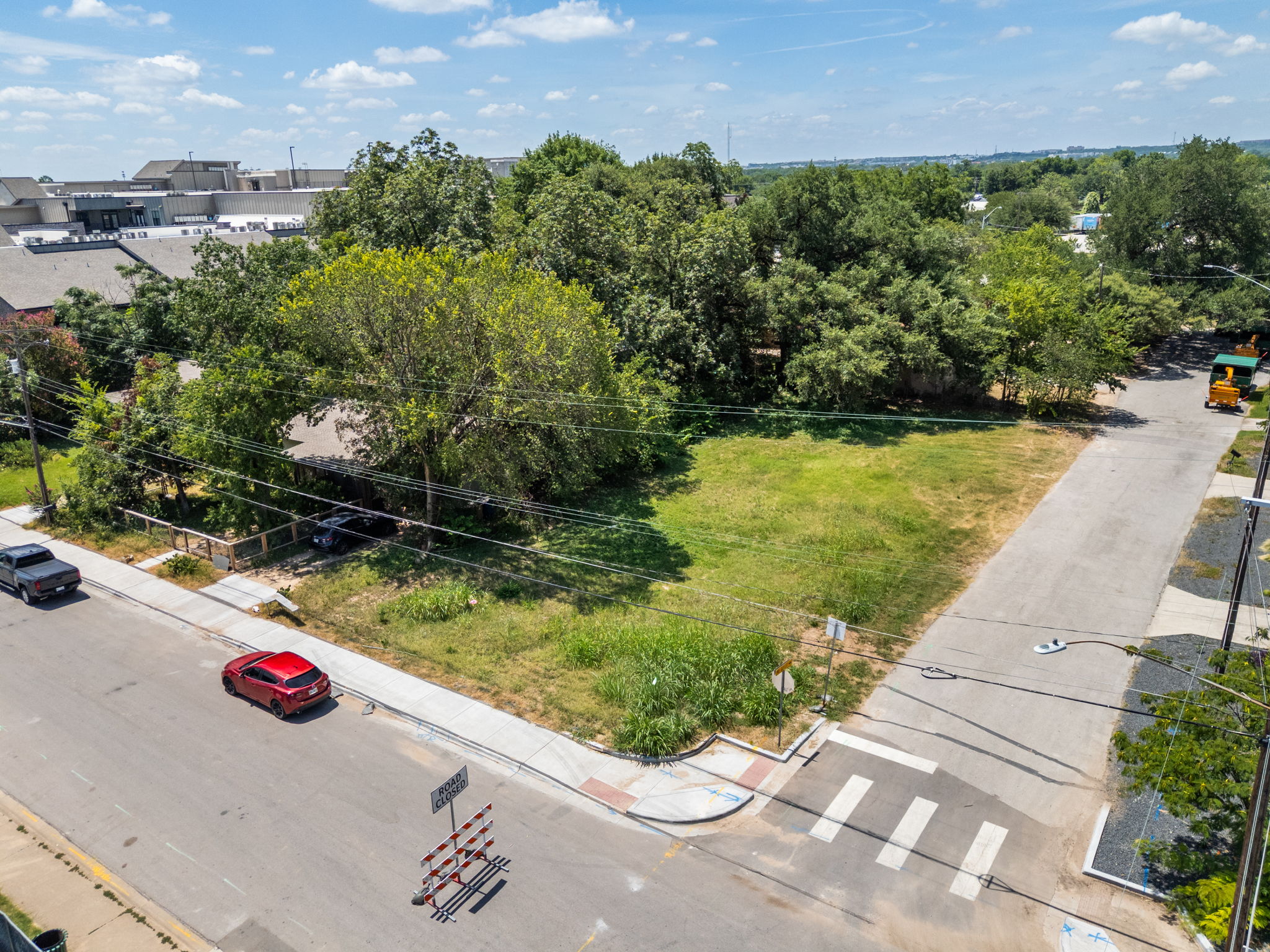 main property photo 13