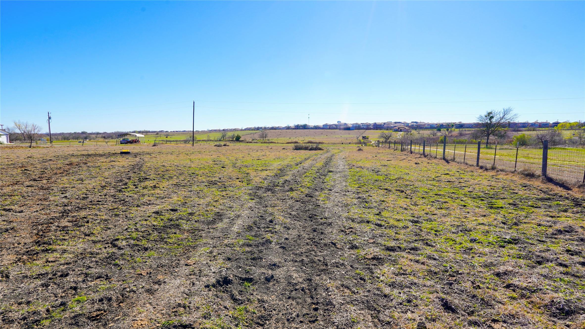 main property photo 30
