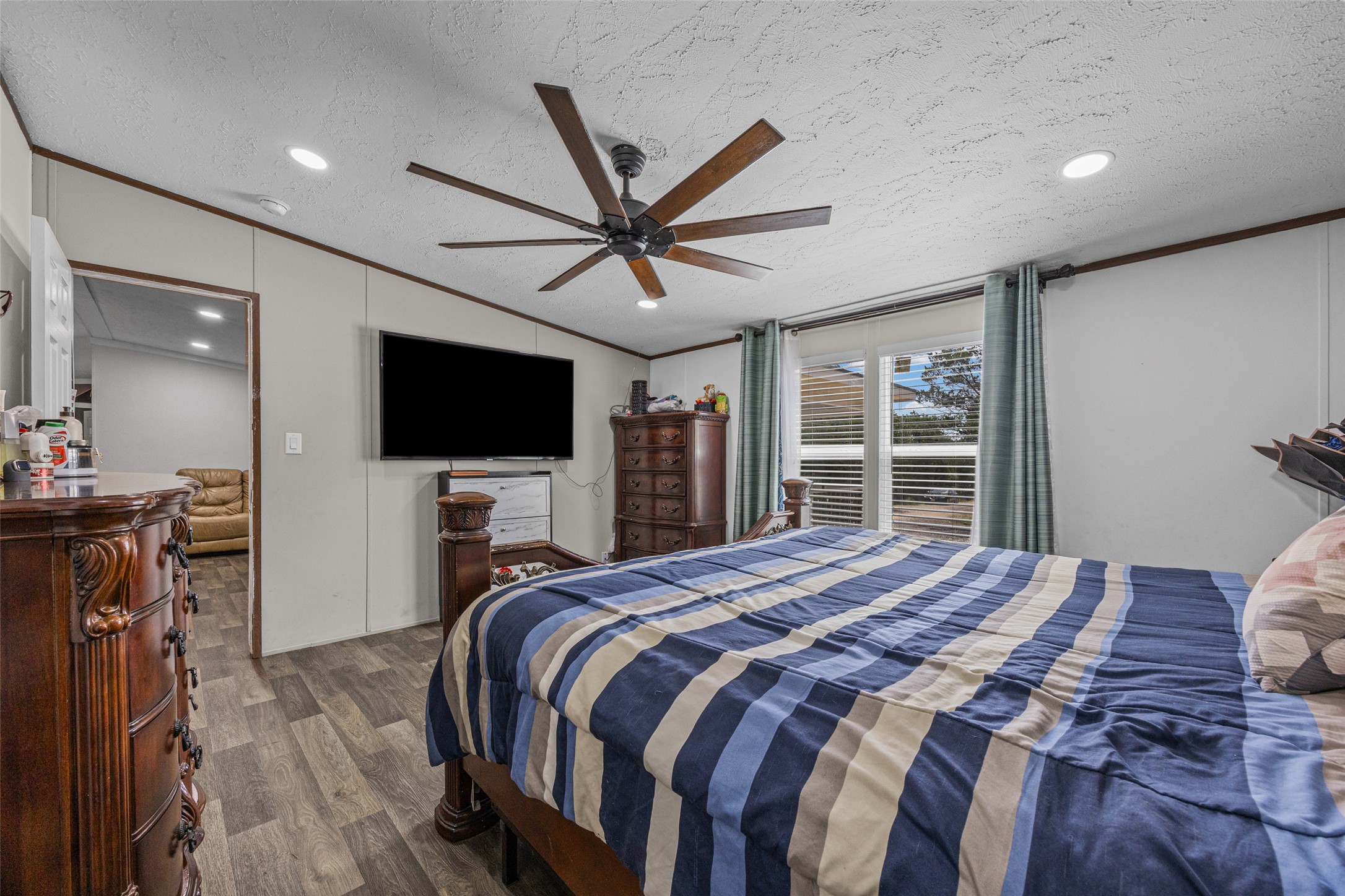 main property photo 14