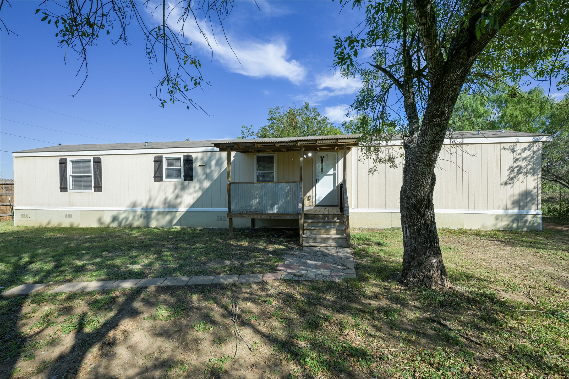 main property photo 20