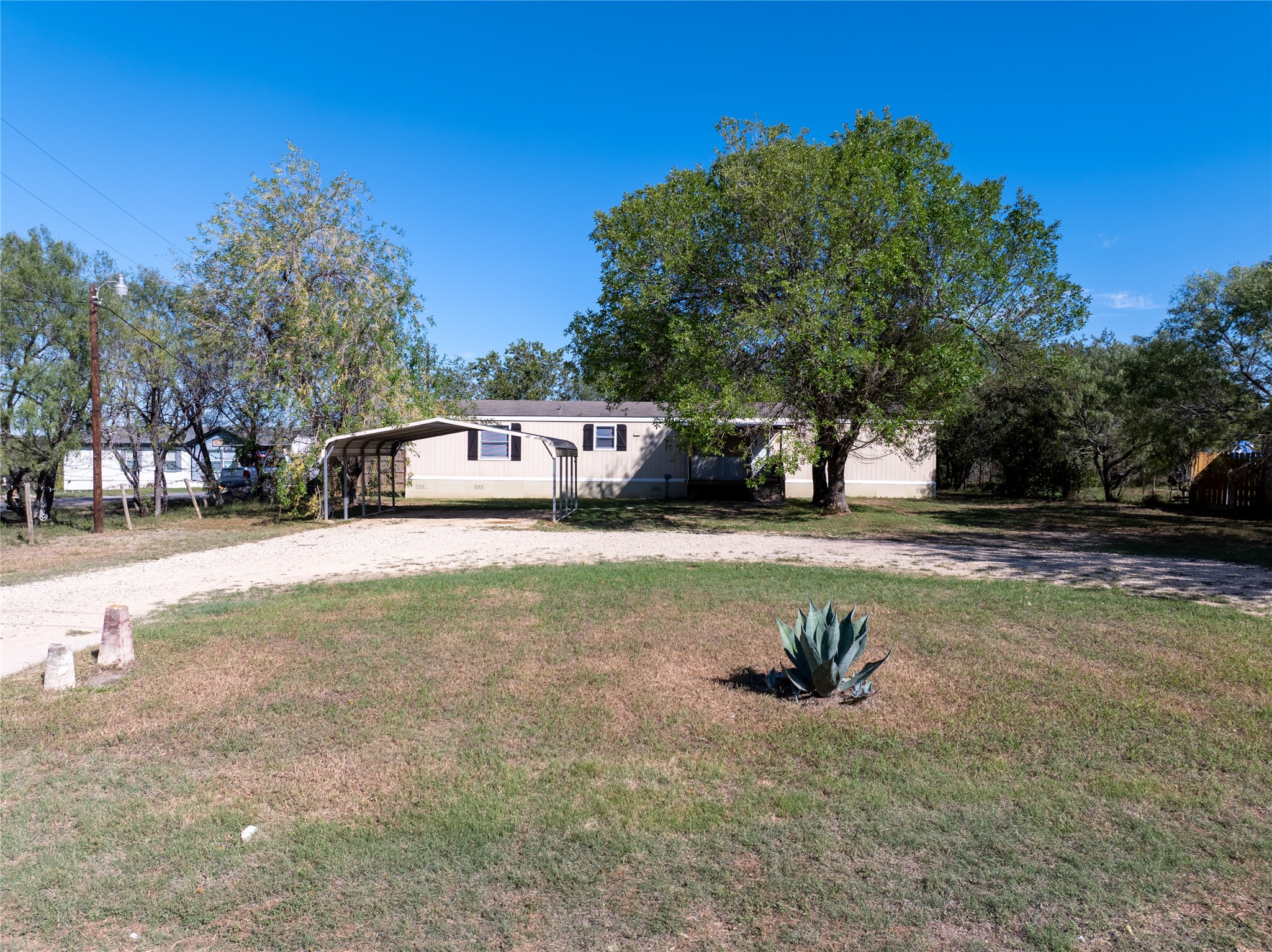 main property photo 22