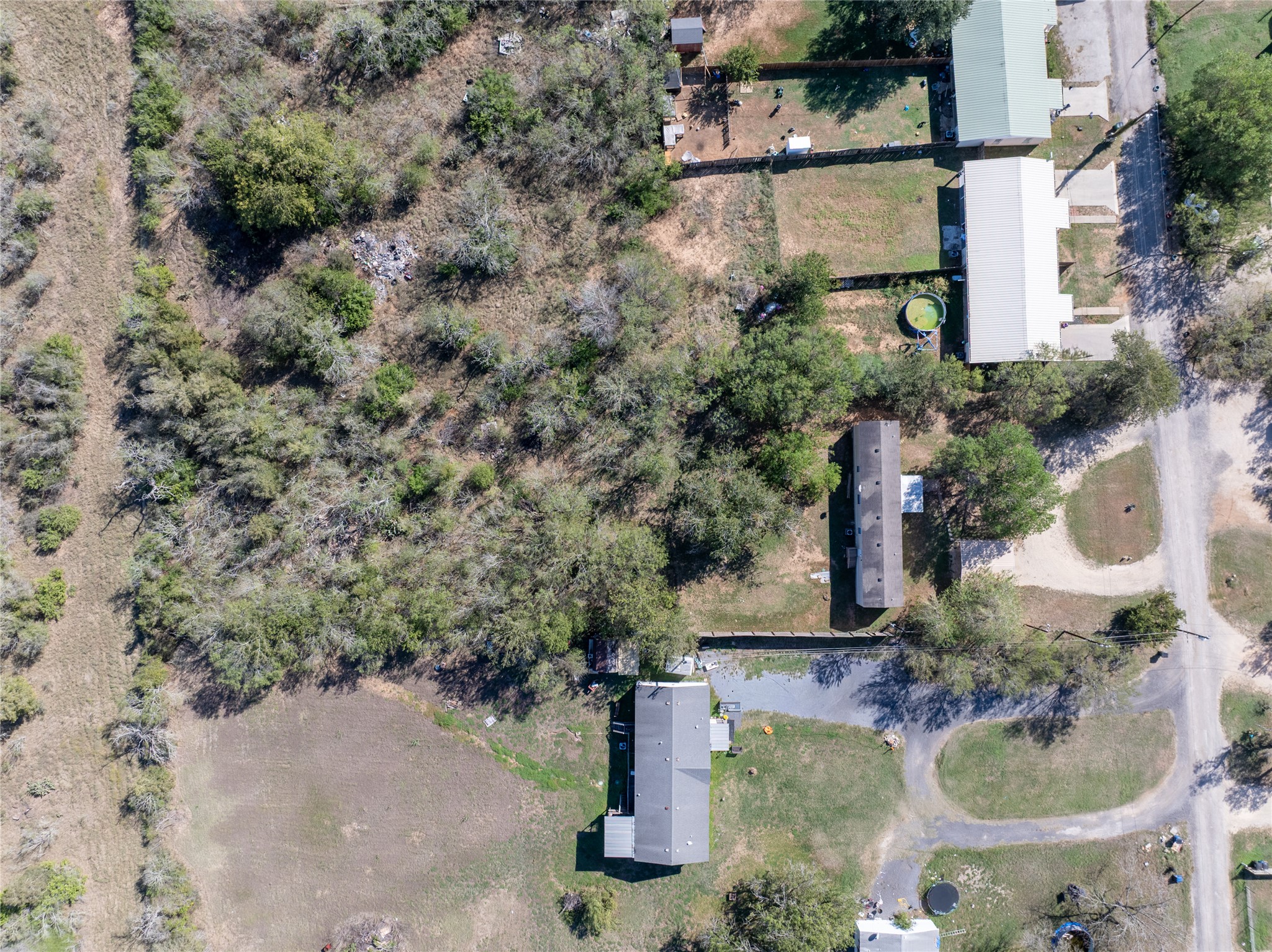 main property photo 29